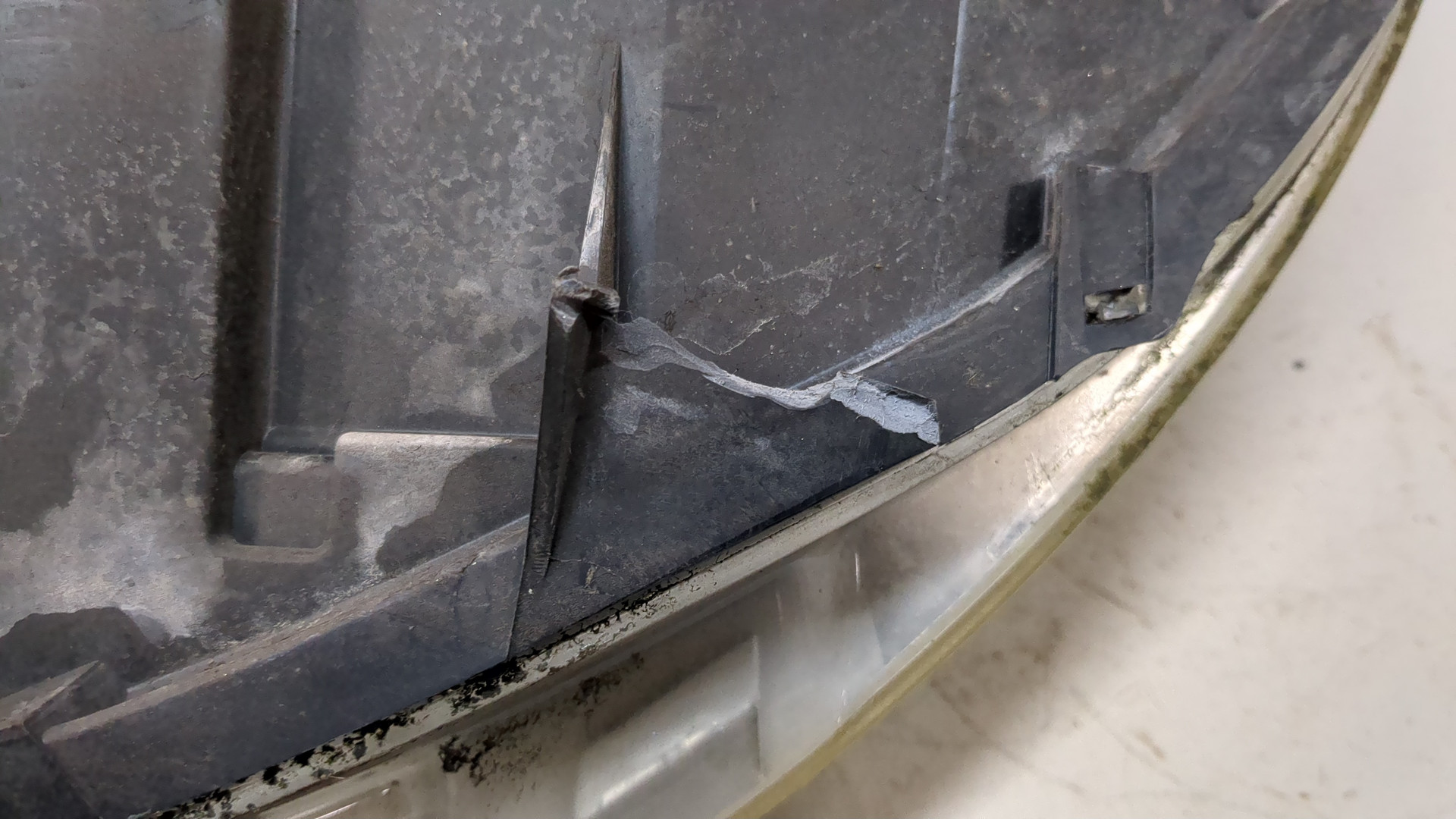 Фара правая