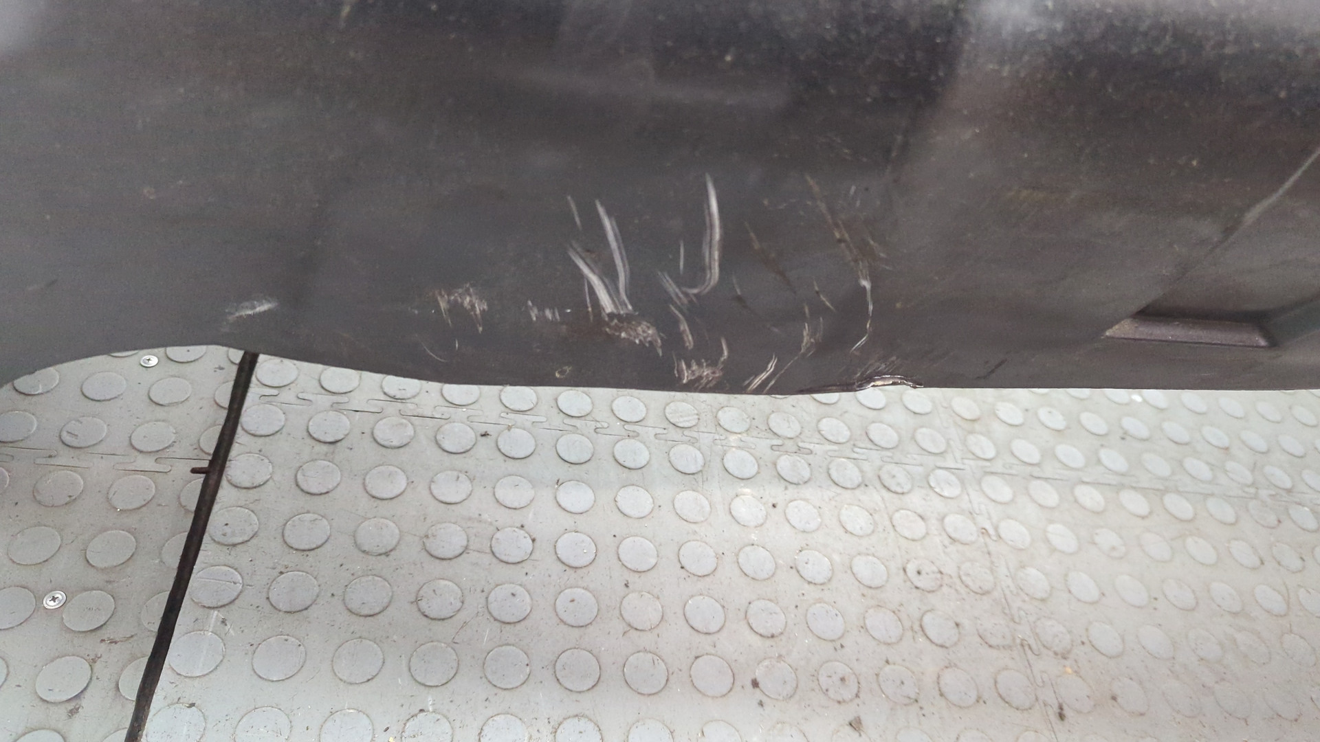 Бампер передний