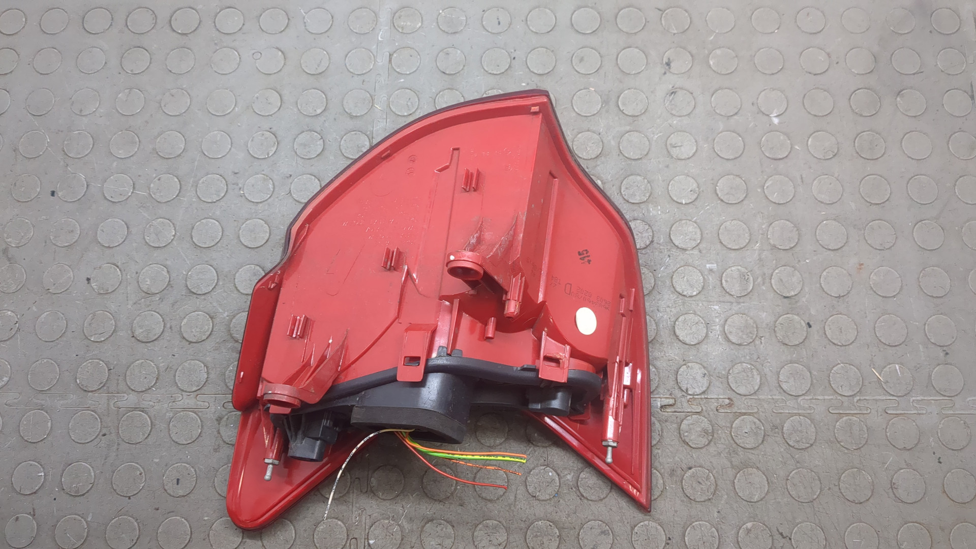 Фонарь задний правый