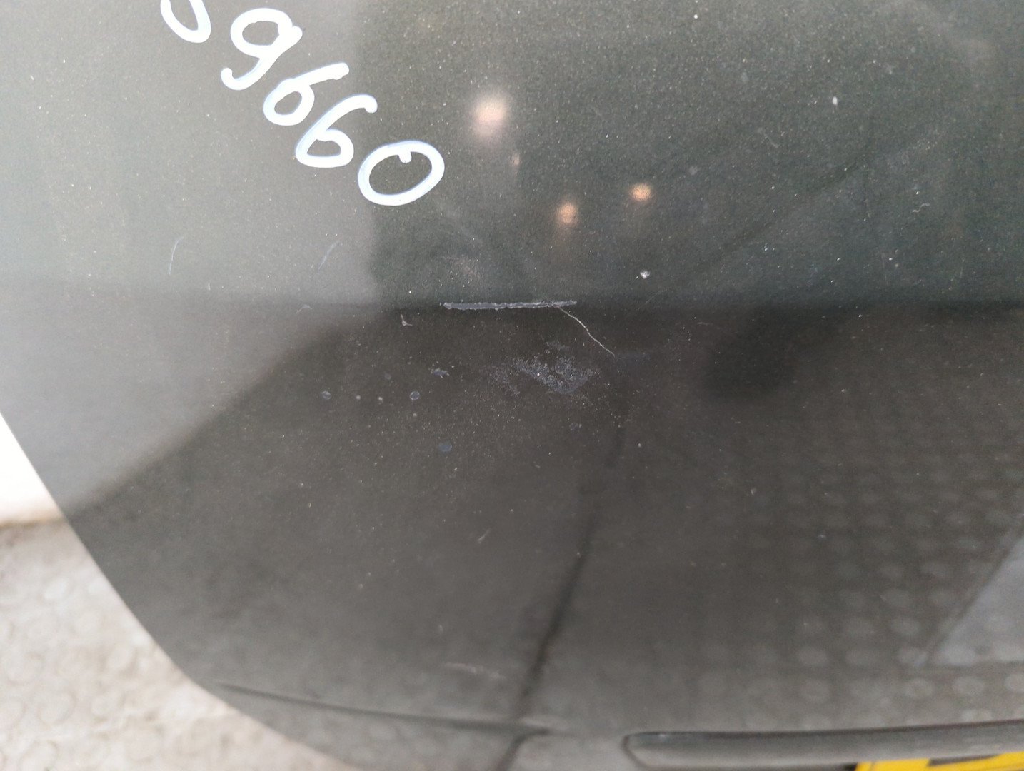 Дверь багажника