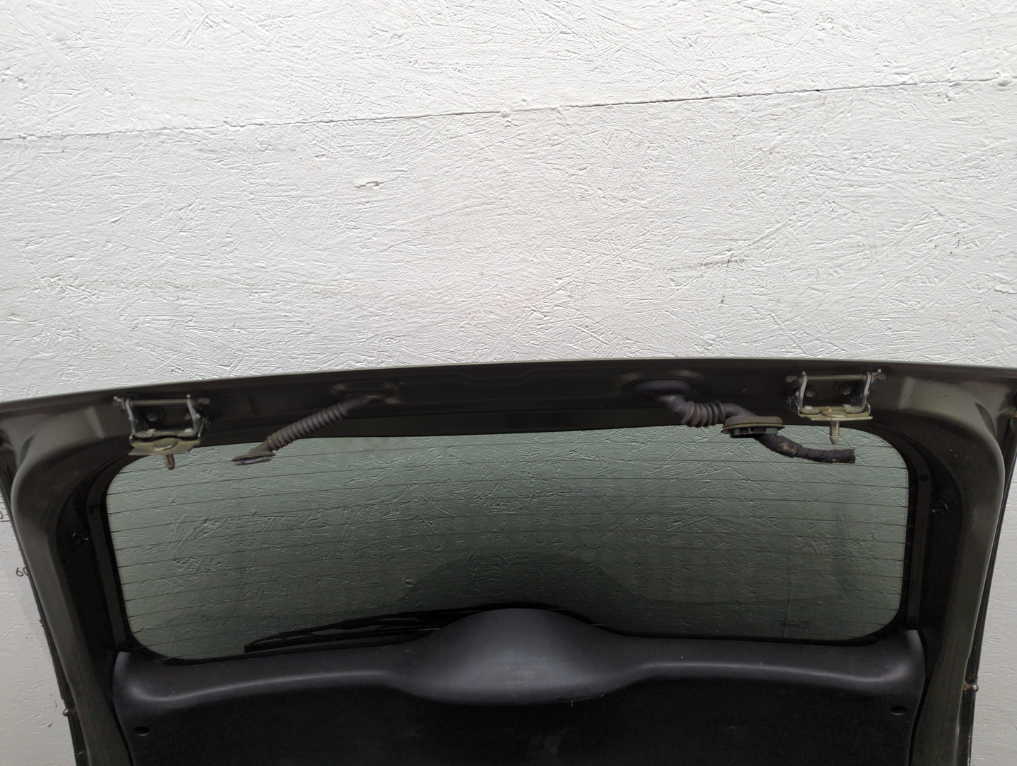 Дверь багажника