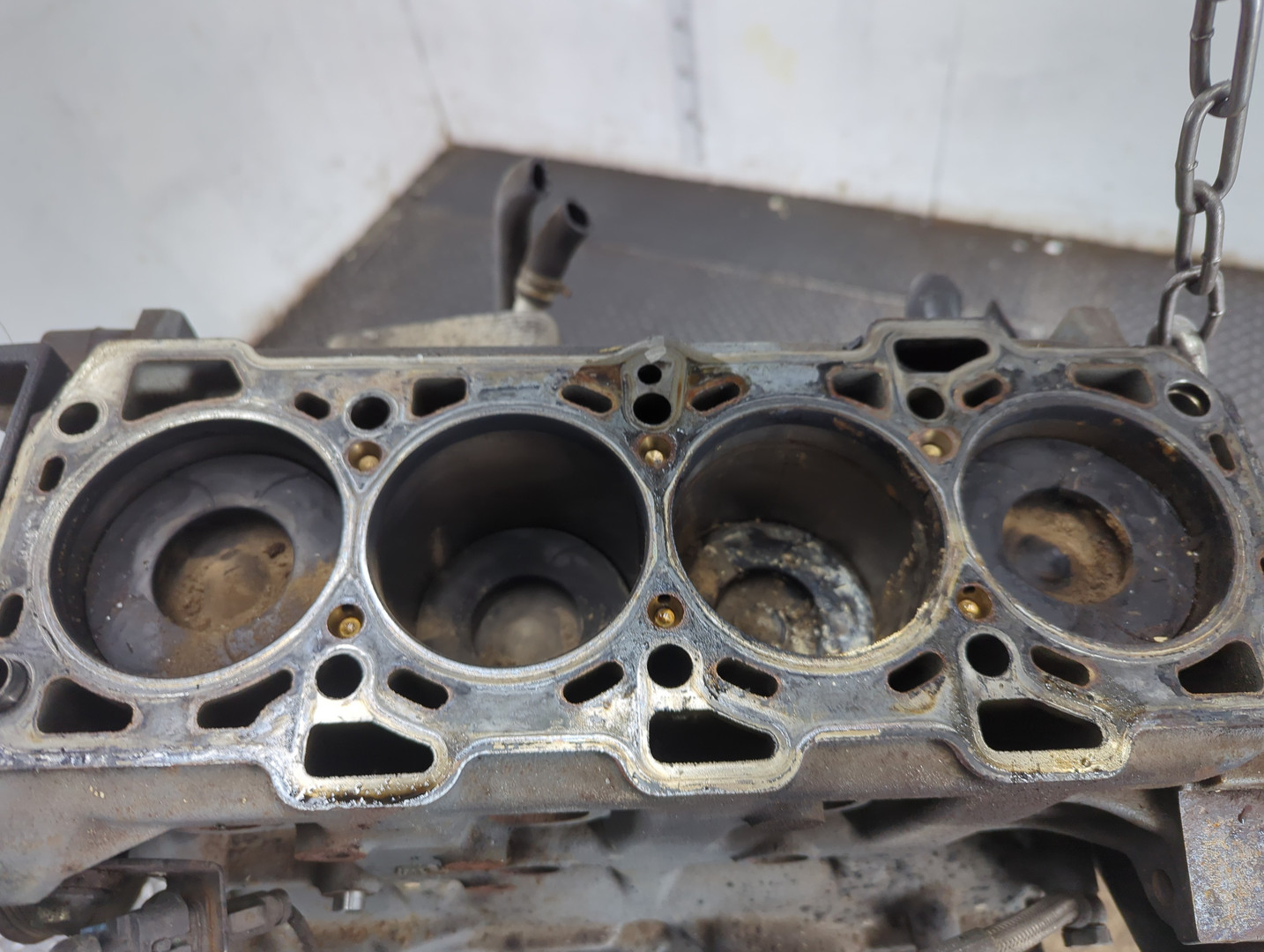 Блок двигателя