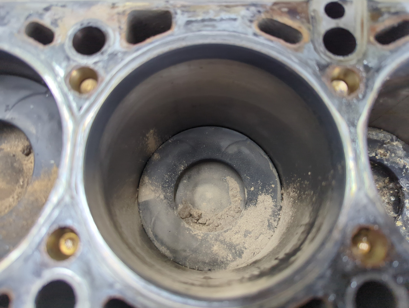 Блок двигателя