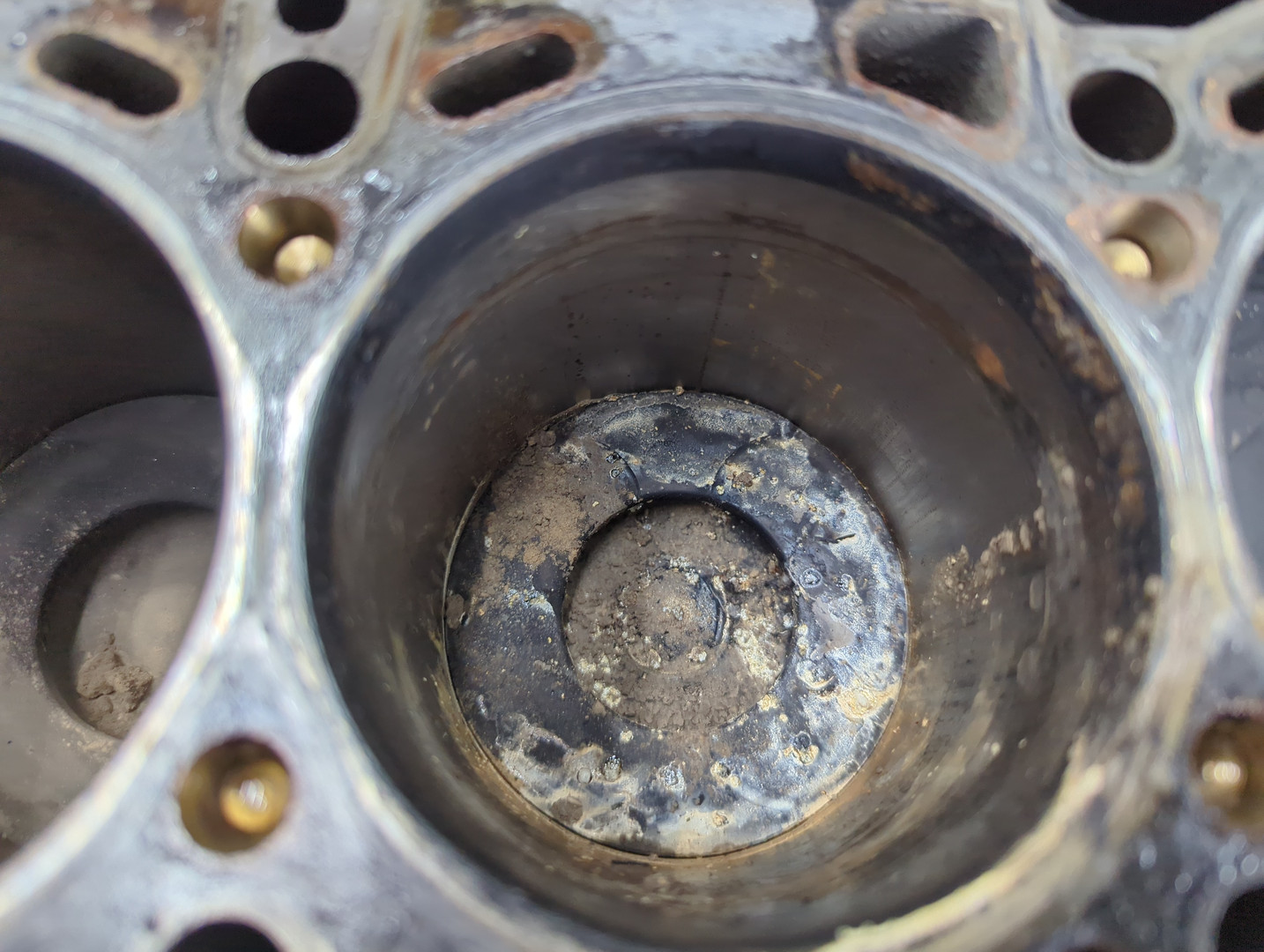 Блок двигателя