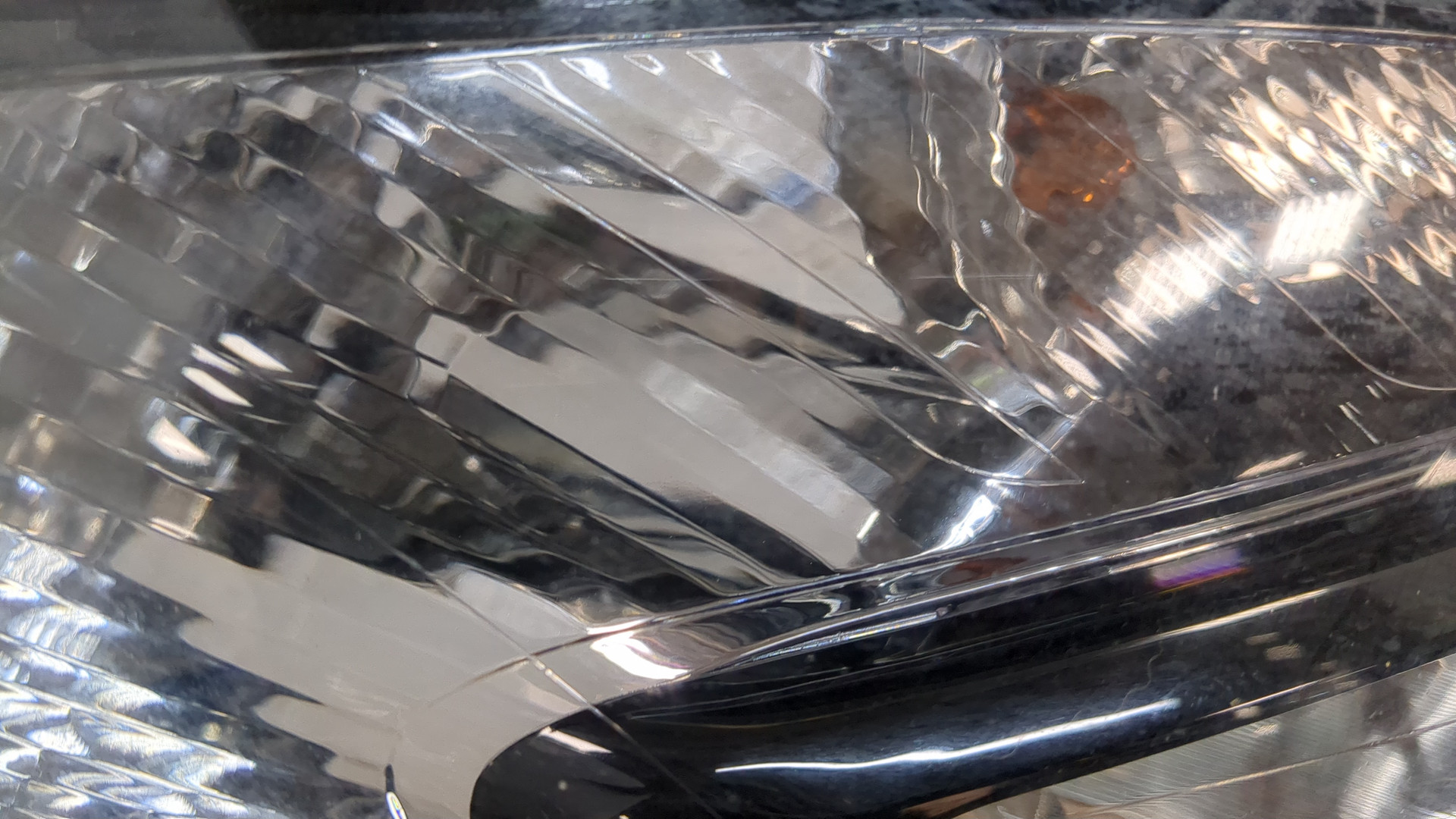 Фара правая