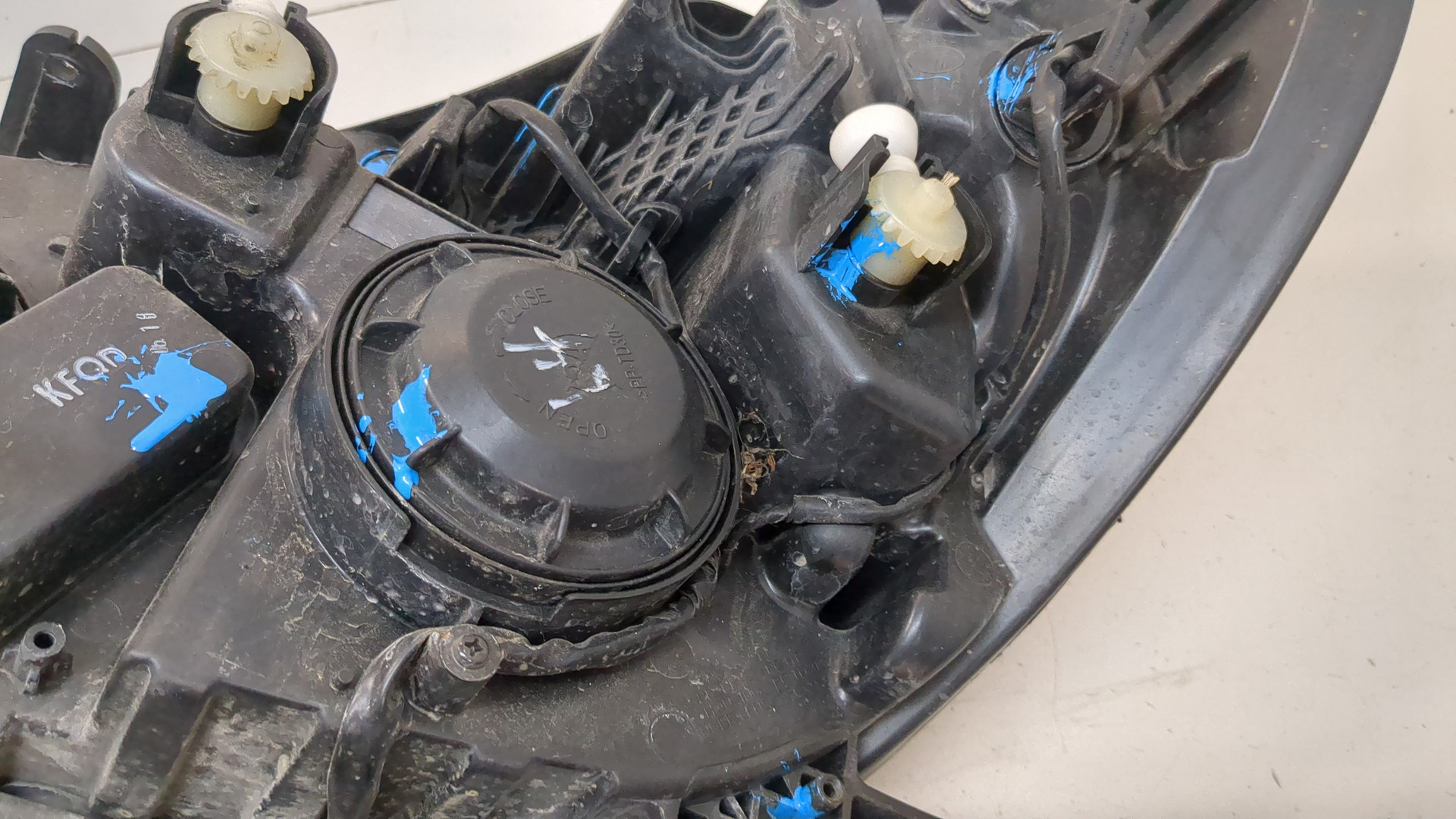 Фара правая