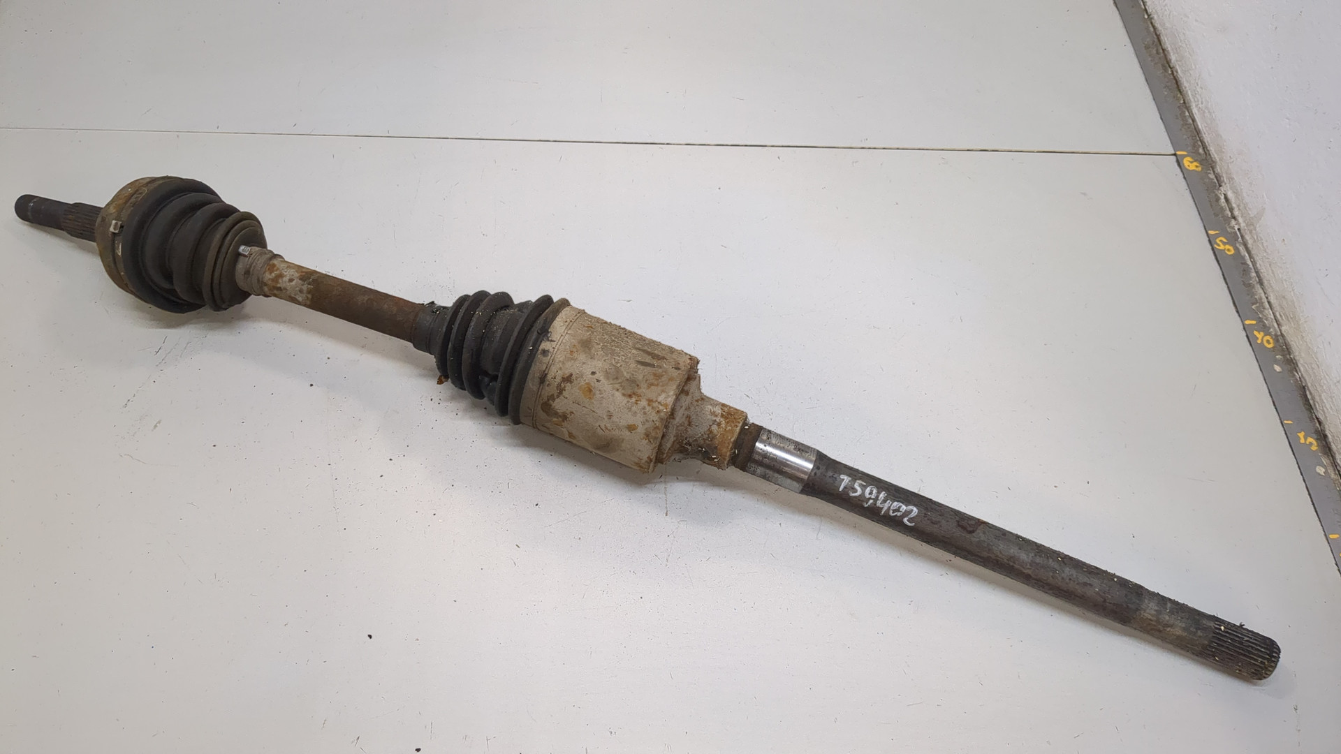 Полуось передняя правая