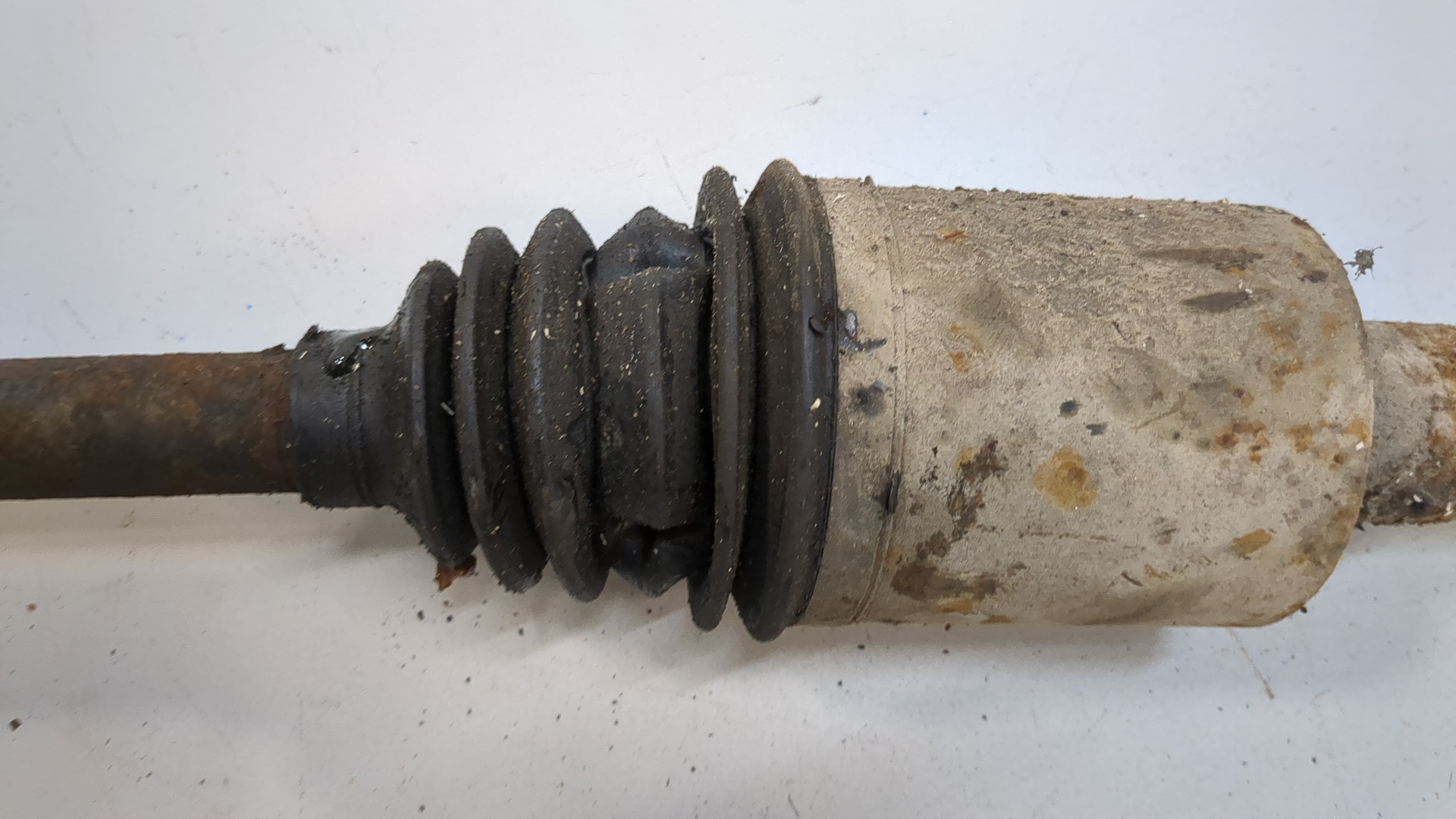 Полуось передняя правая