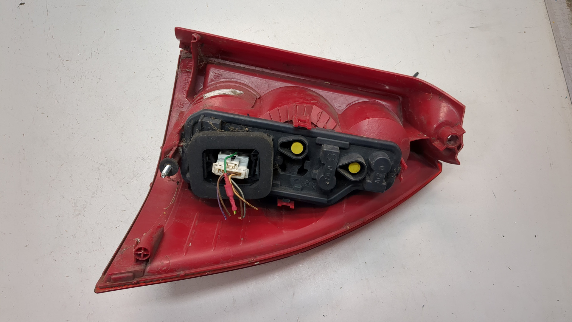 Фонарь задний левый