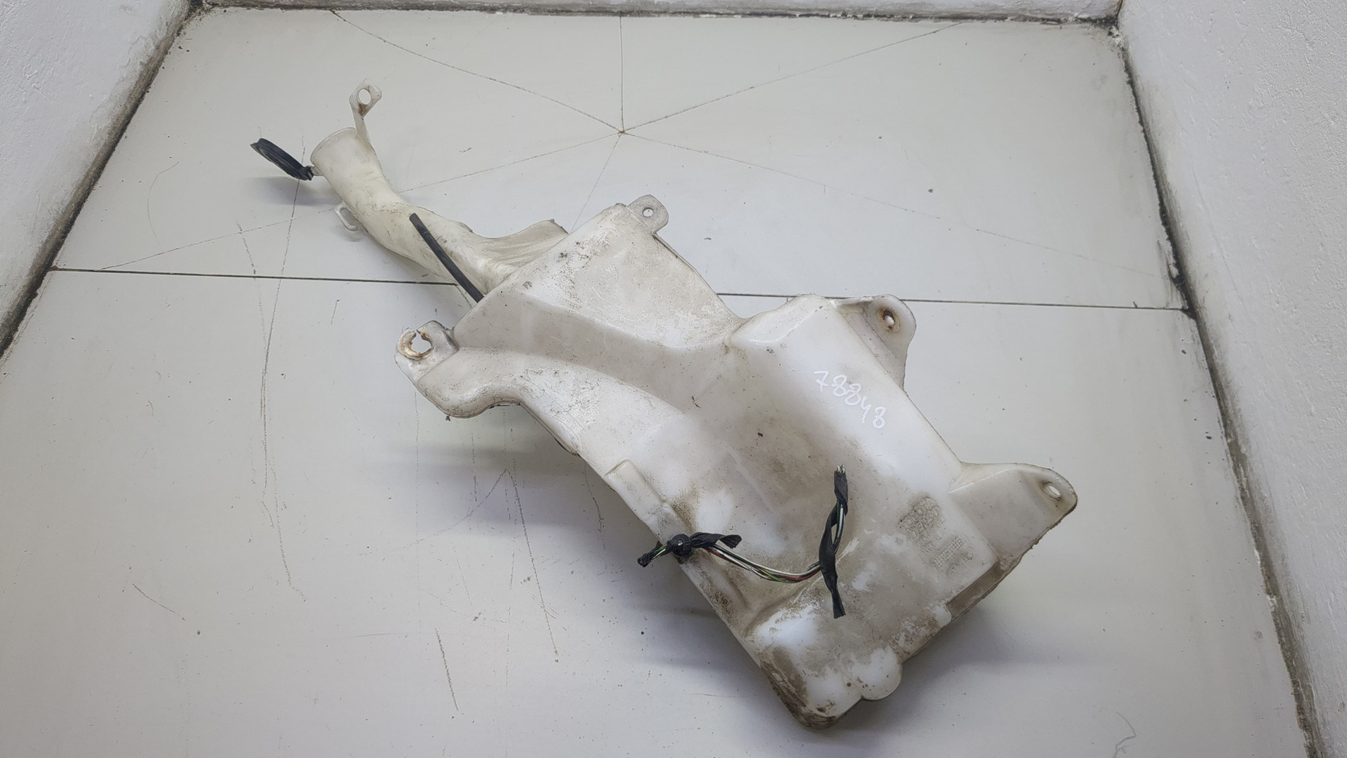 Бачок омывателя лобового стекла