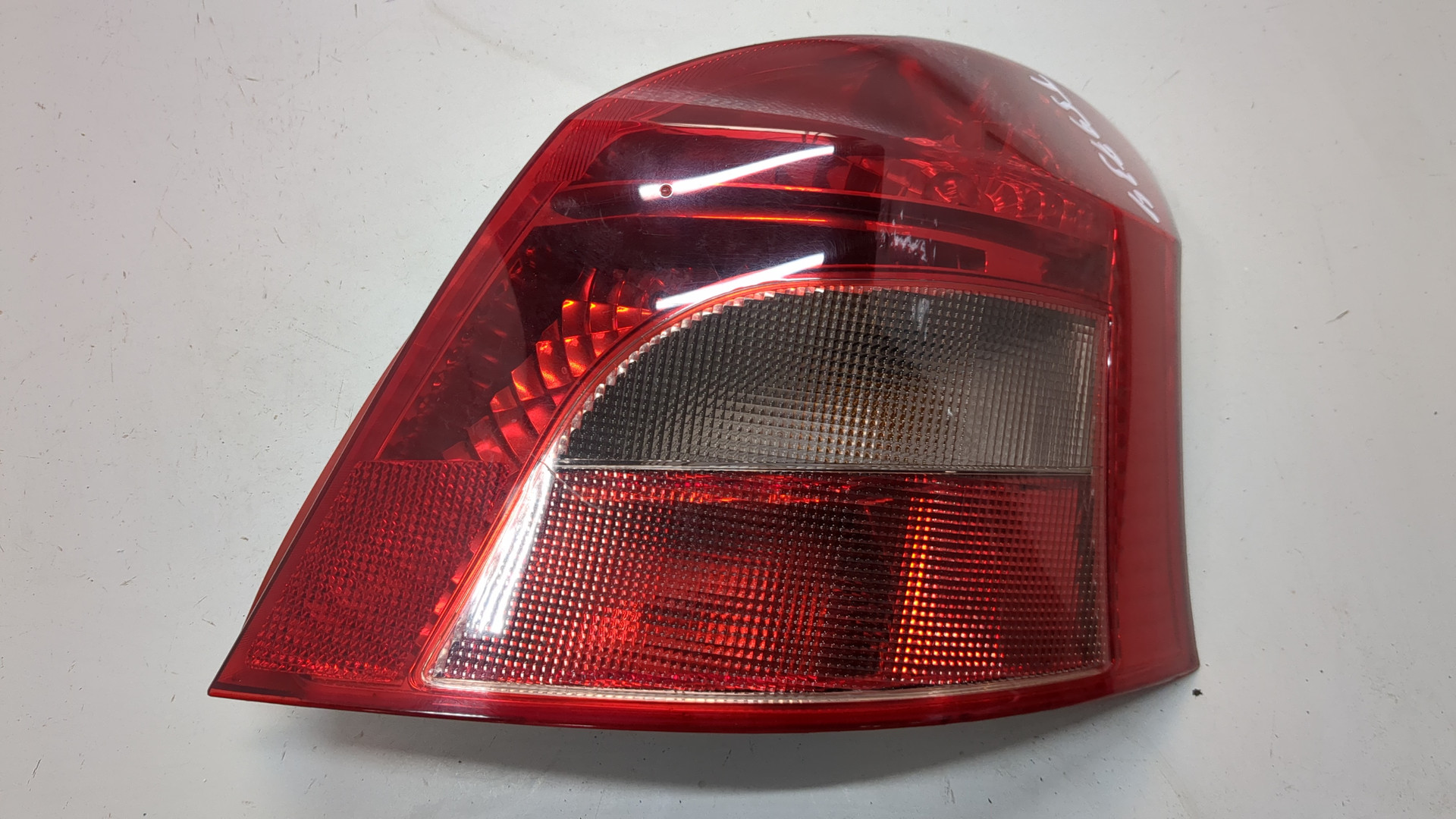 Фонарь задний правый