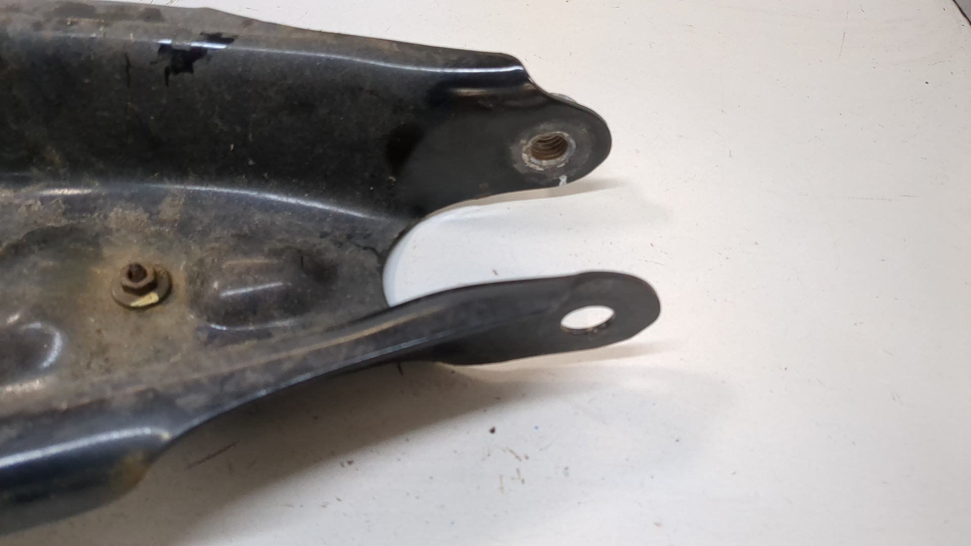 Рычаг задний