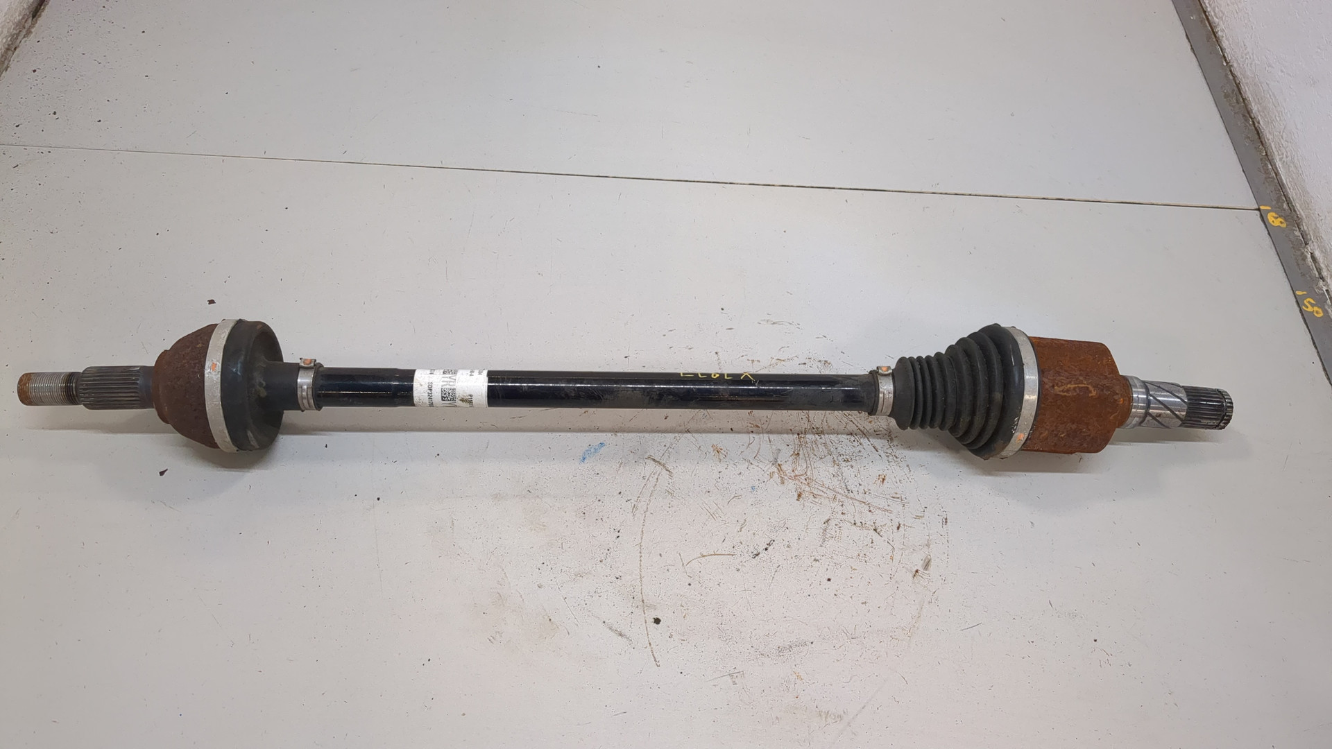 Полуось задняя