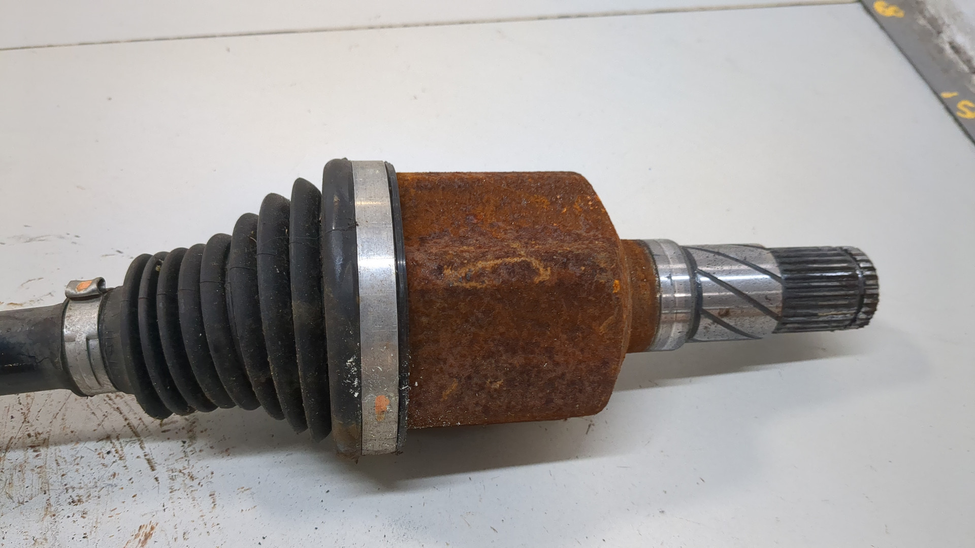 Полуось задняя