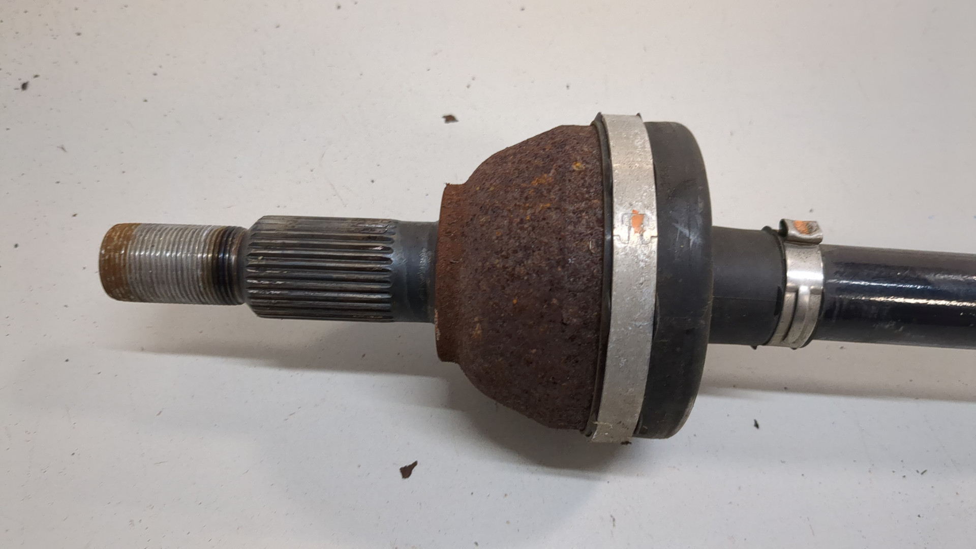 Полуось задняя