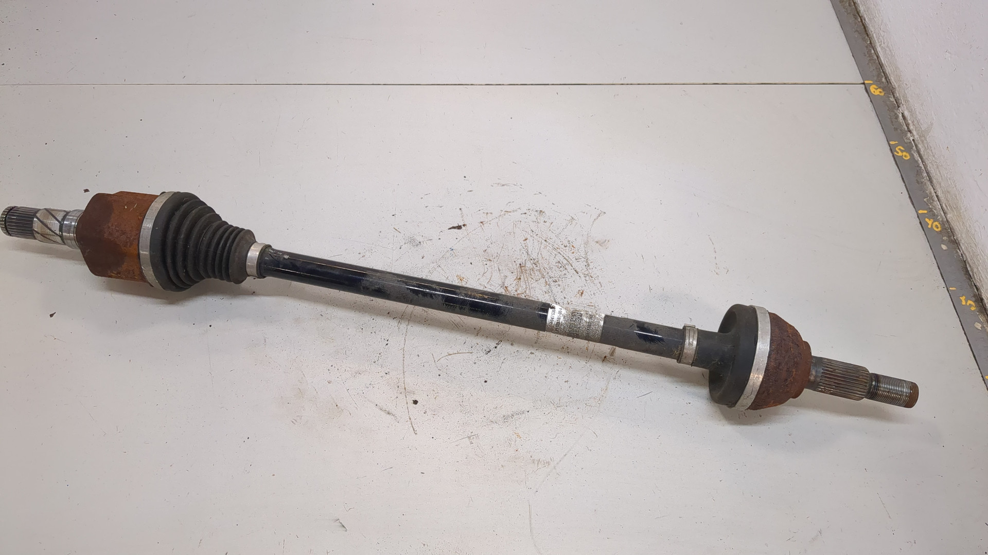 Полуось задняя