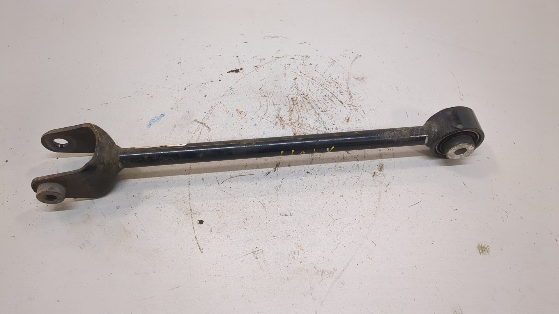 Рычаг задний