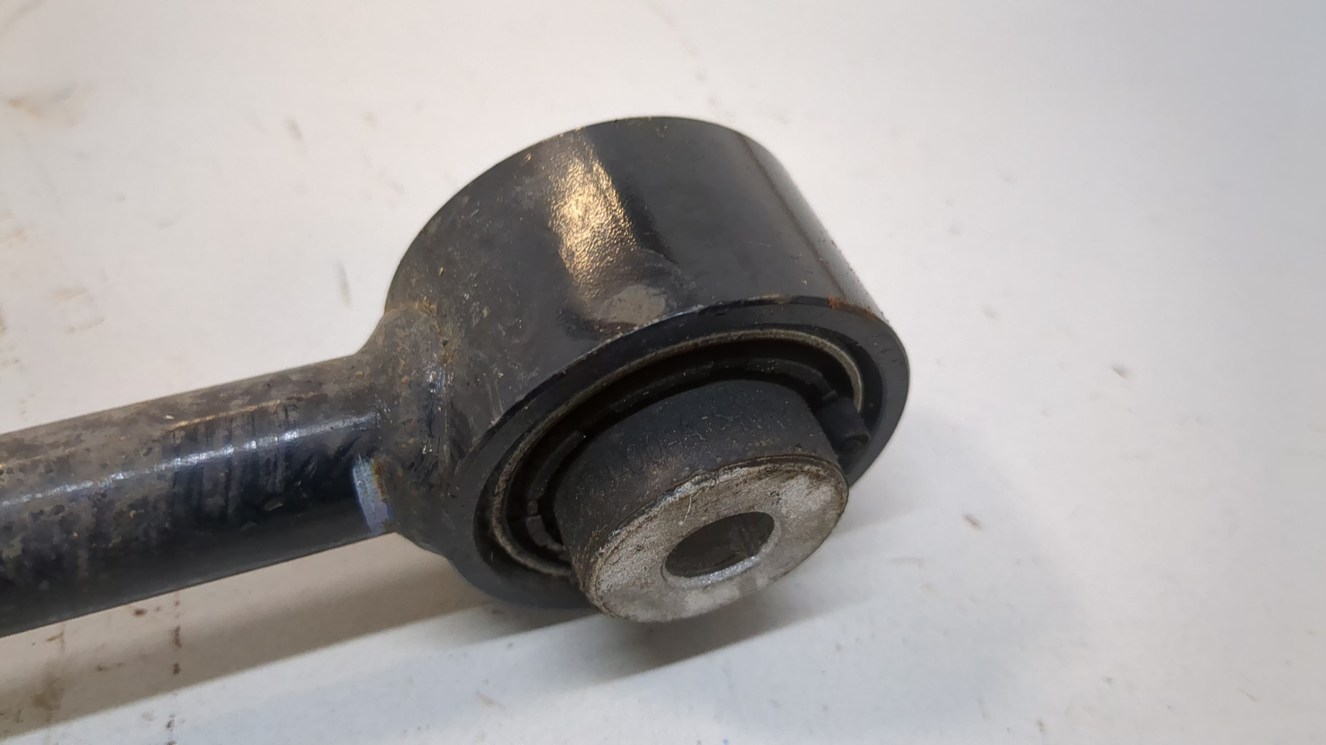 Рычаг задний