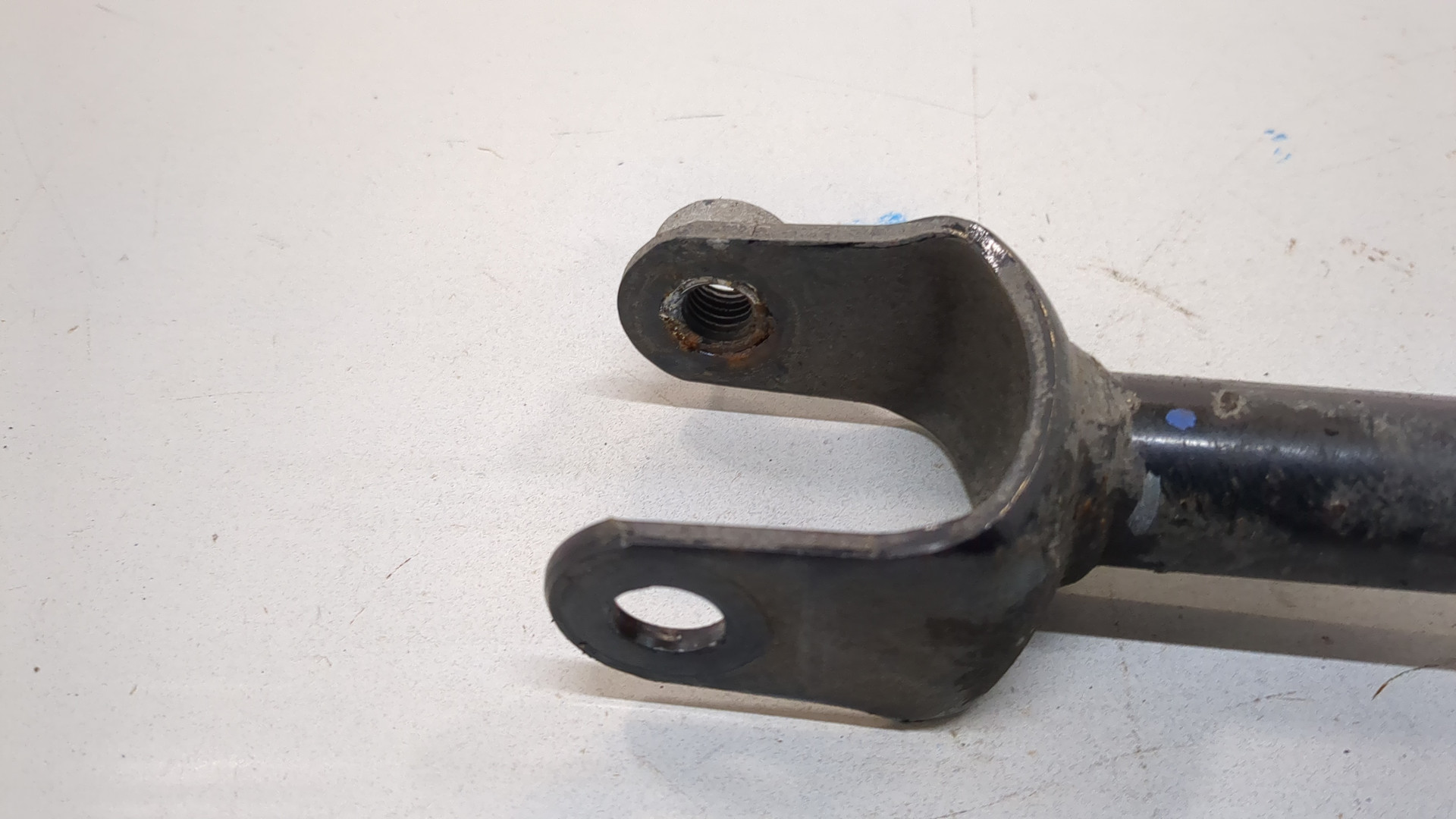 Рычаг задний