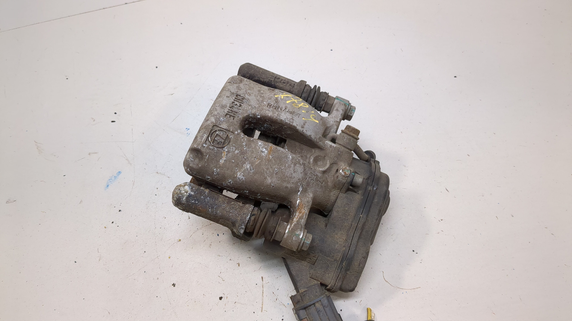 Суппорт задний левый