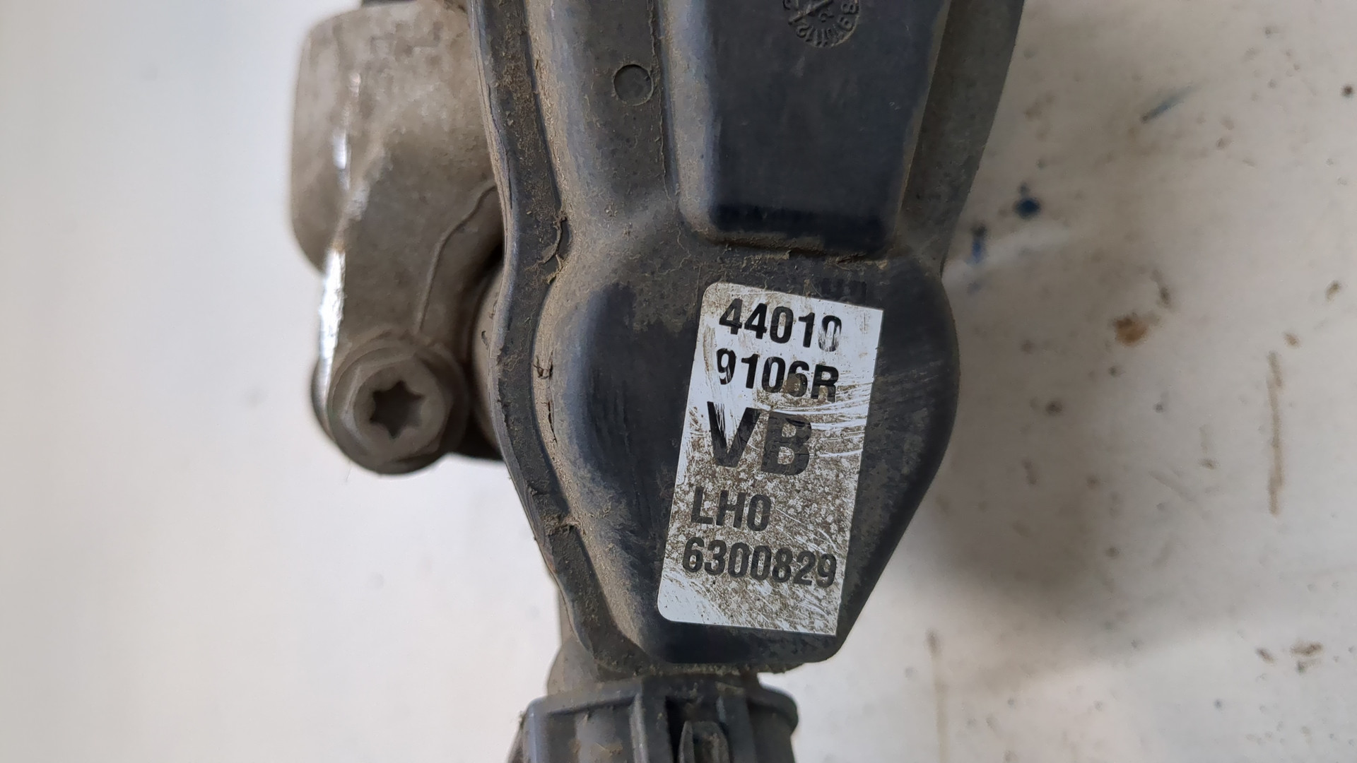 Суппорт задний левый