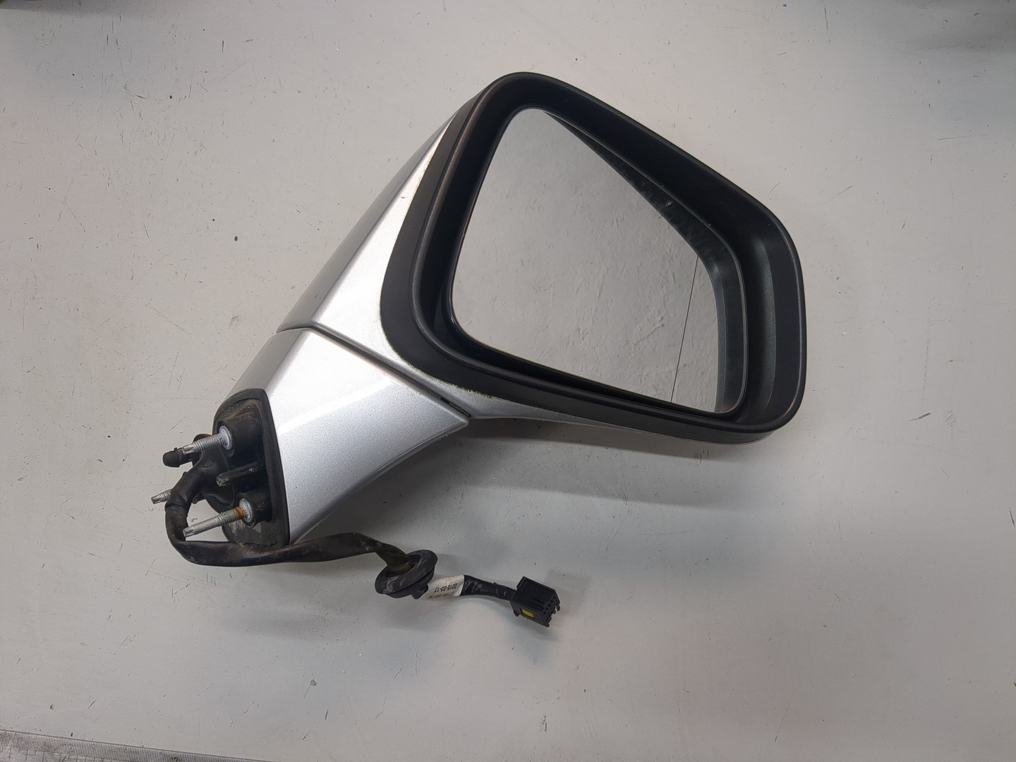 Зеркало правое электрическое