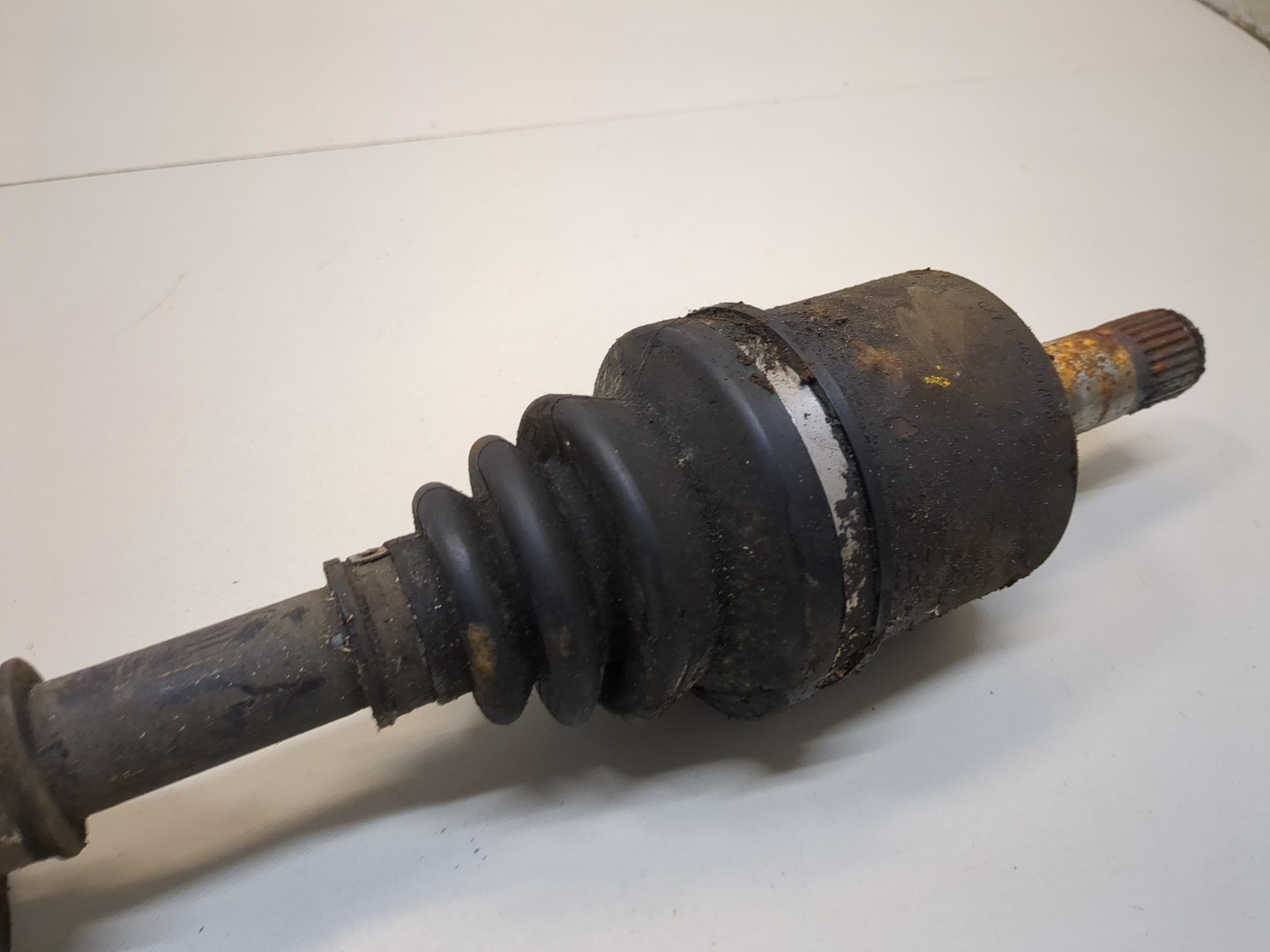 Полуось передняя левая