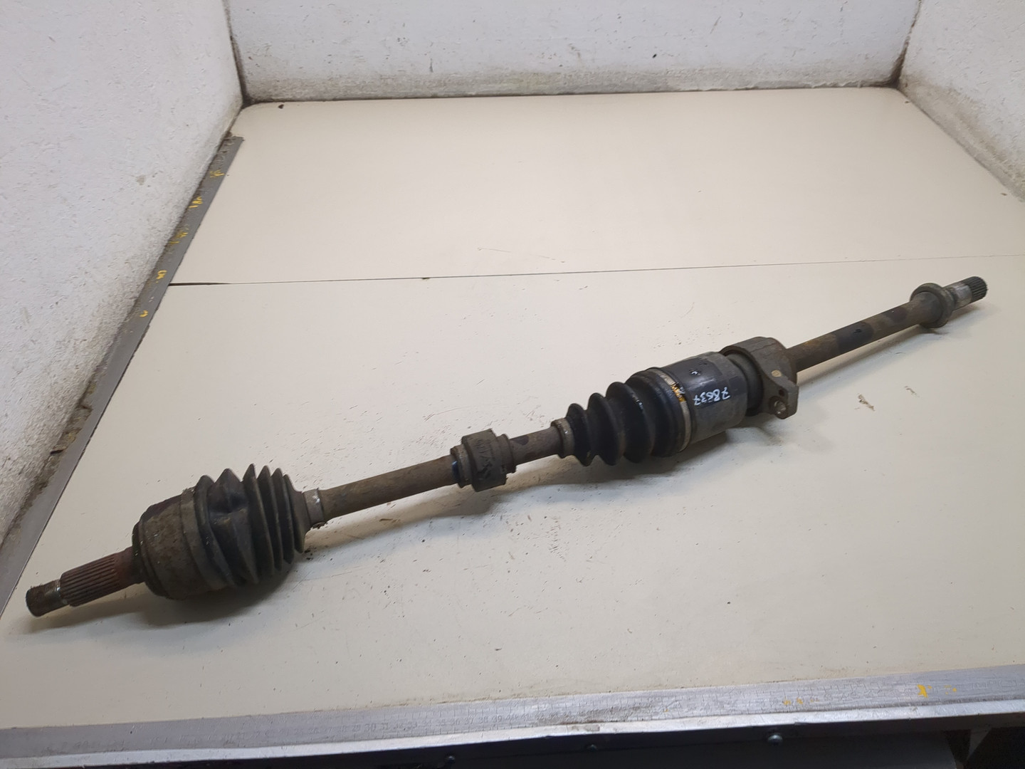 Полуось передняя правая