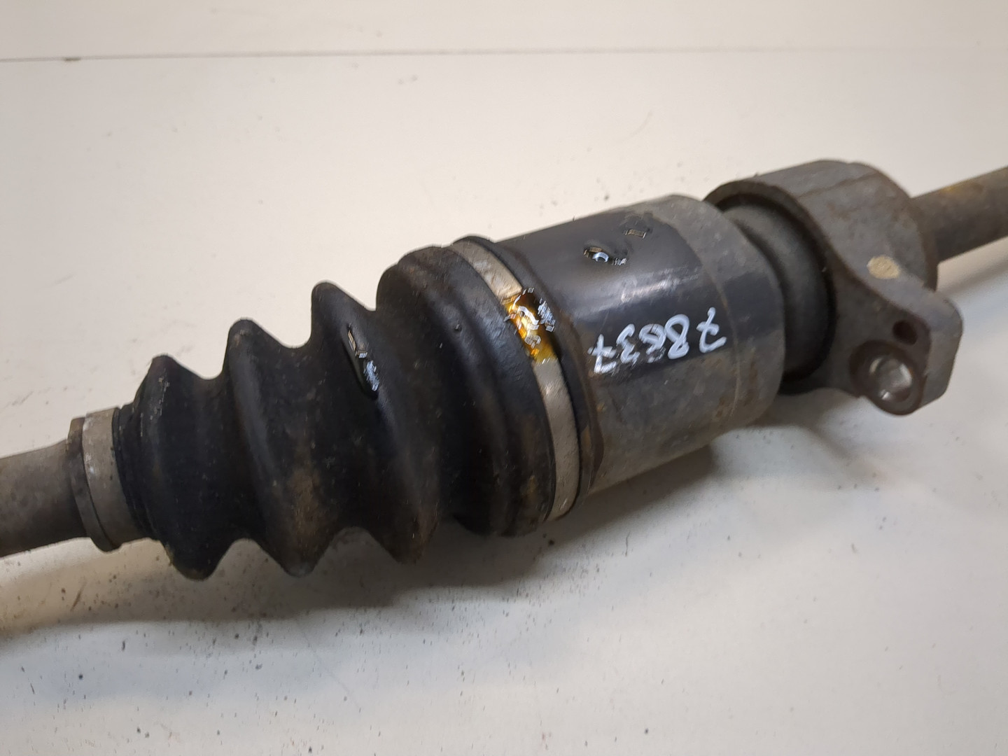 Полуось передняя правая