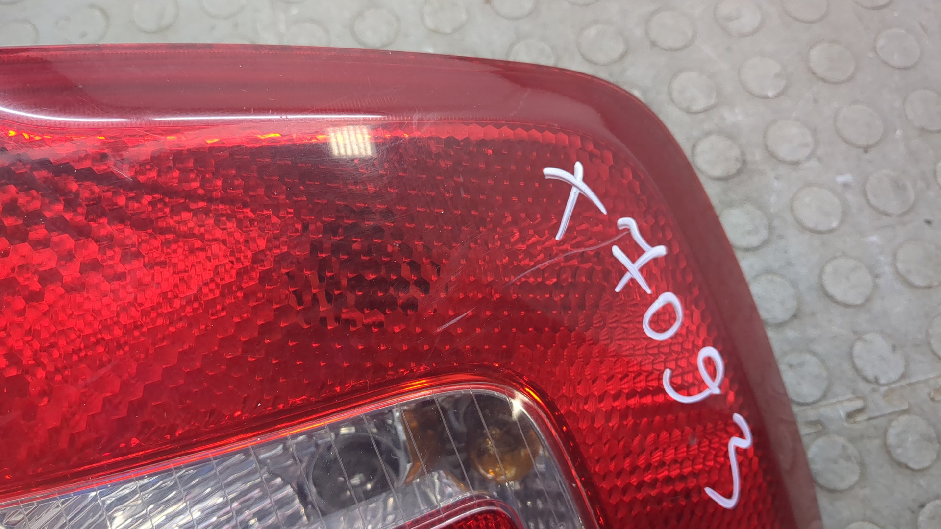 Фонарь задний правый