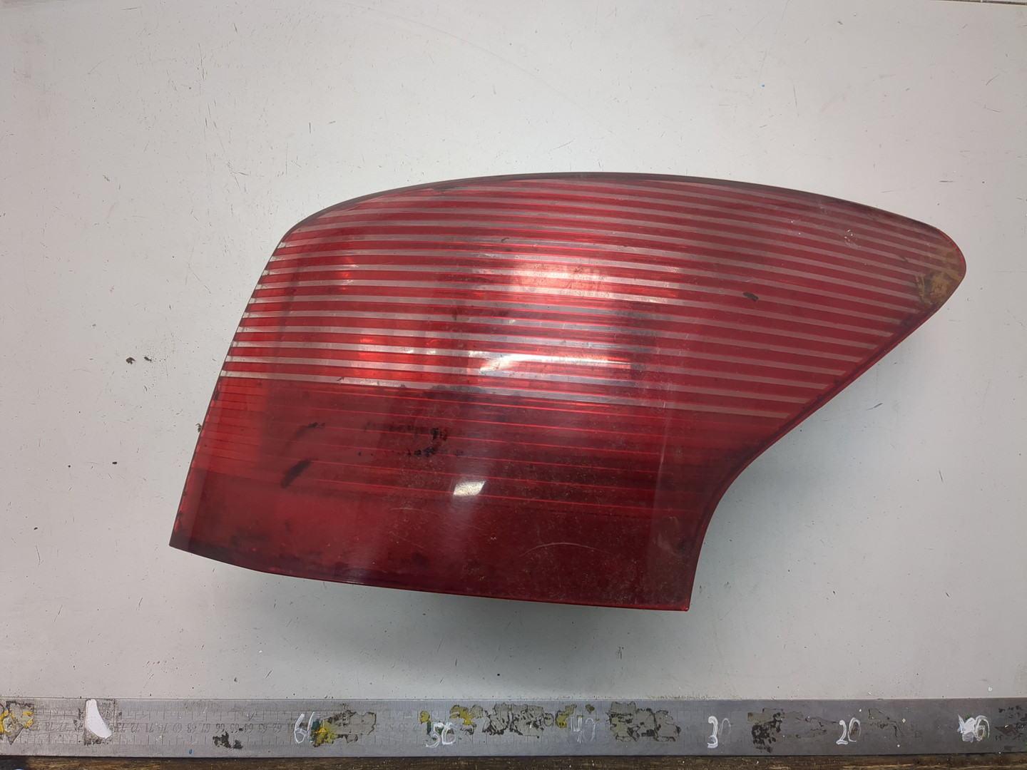 Фонарь задний правый