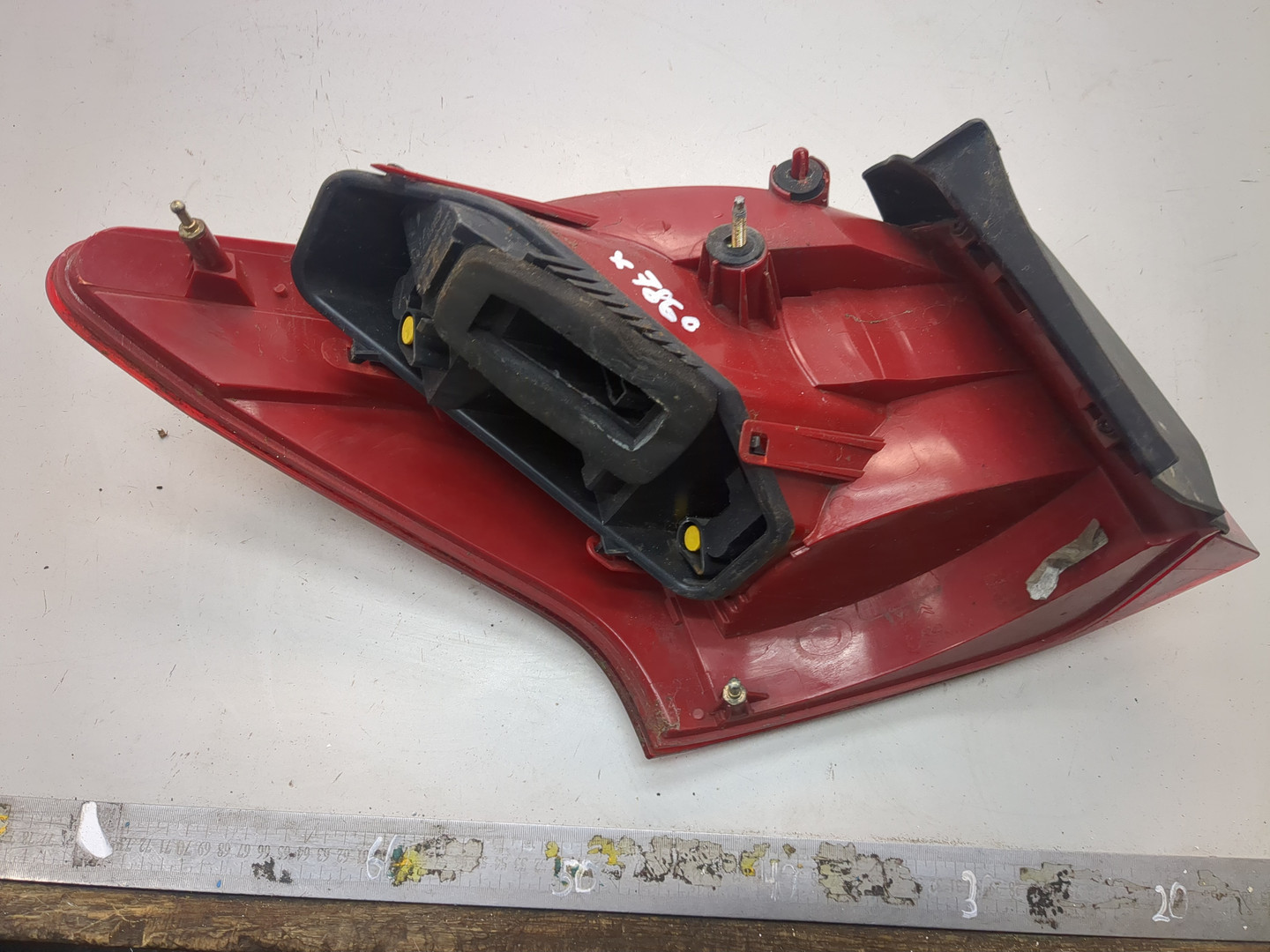 Фонарь задний правый