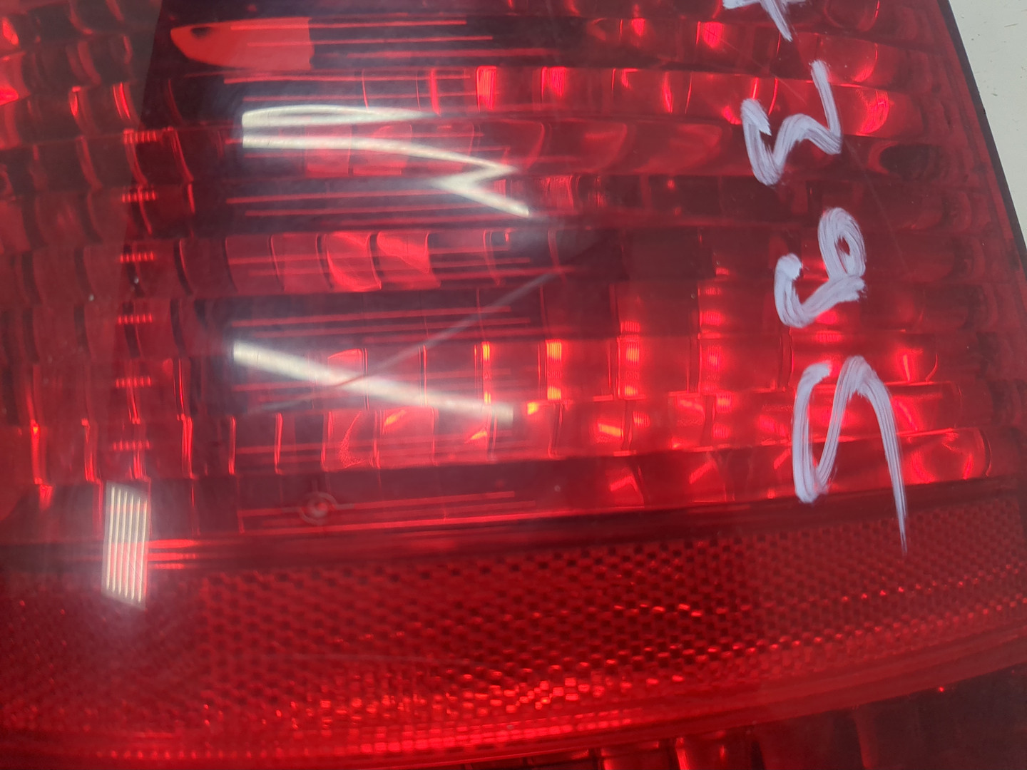 Фонарь задний левый