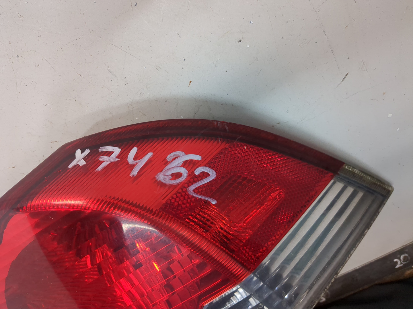 Фонарь задний правый