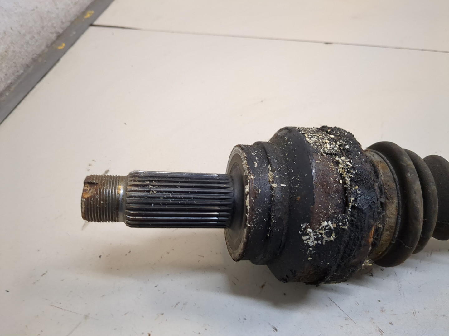 Полуось задняя