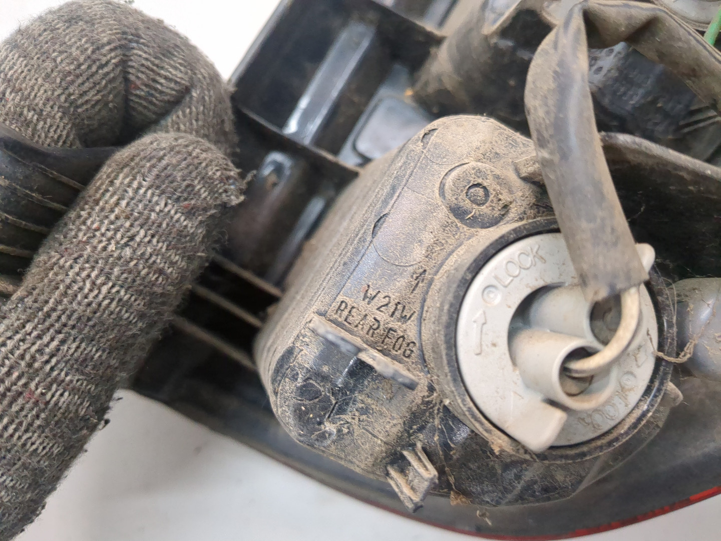 Фонарь задний левый