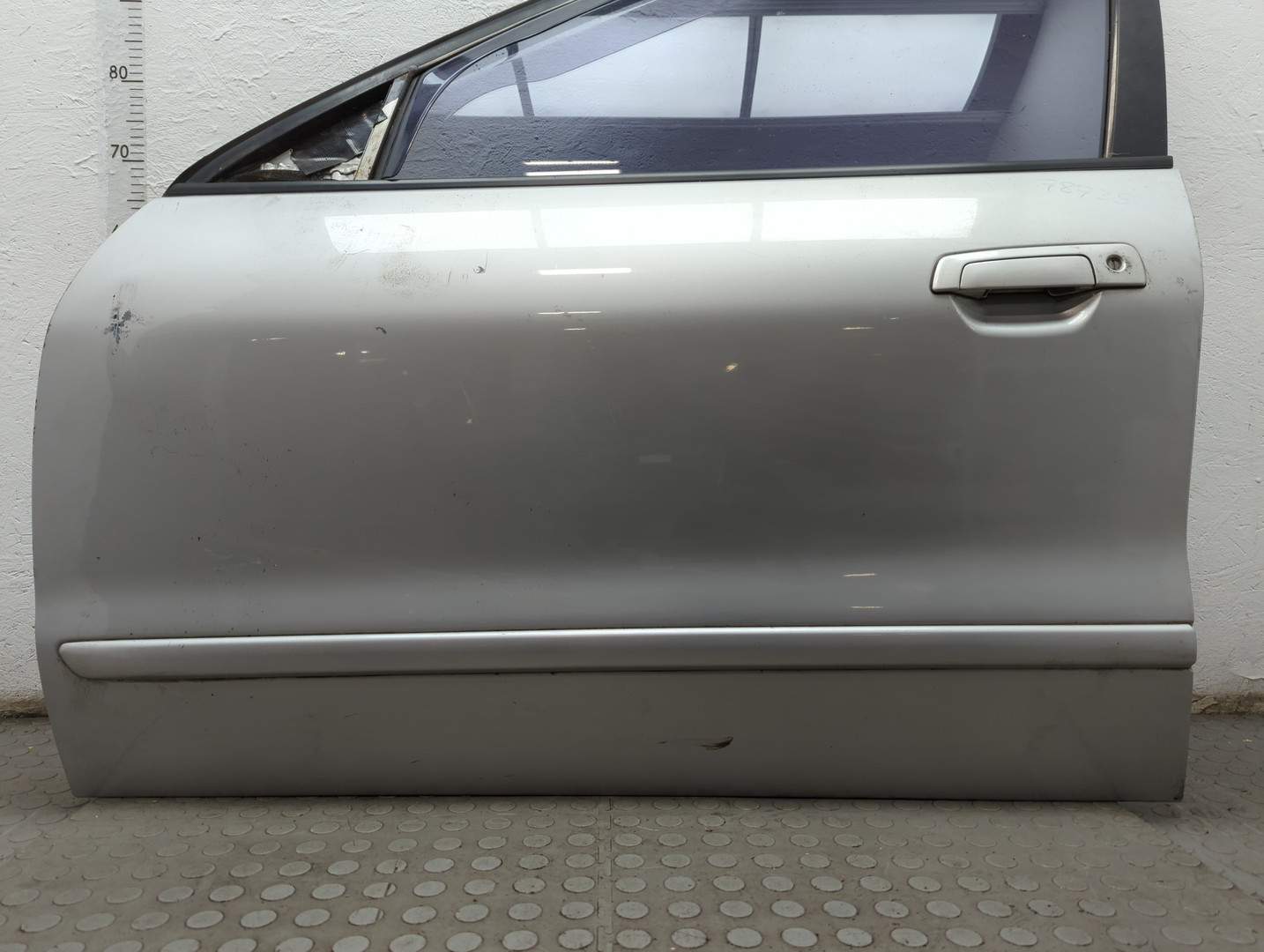 Дверь передняя левая