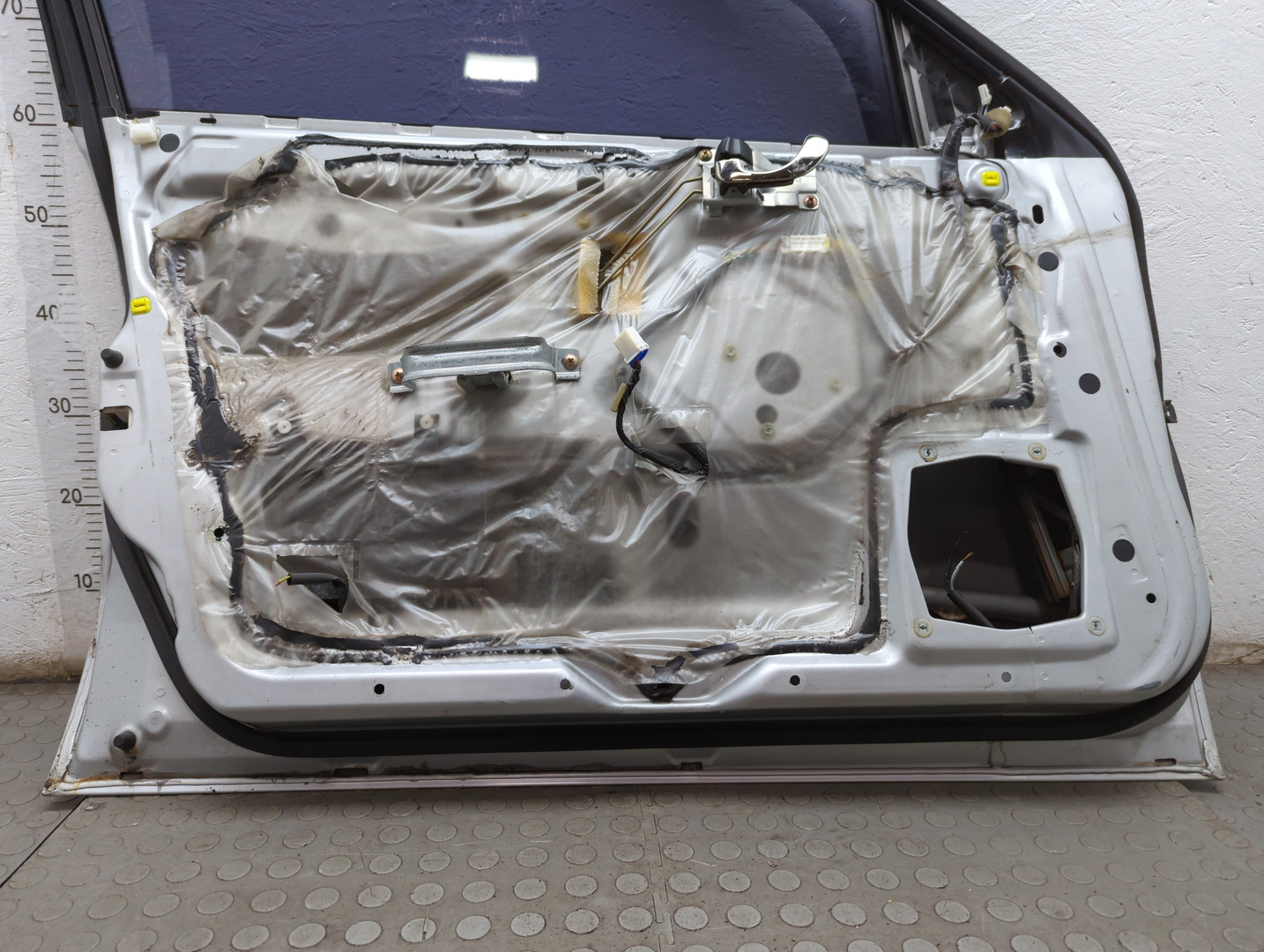 Дверь передняя левая