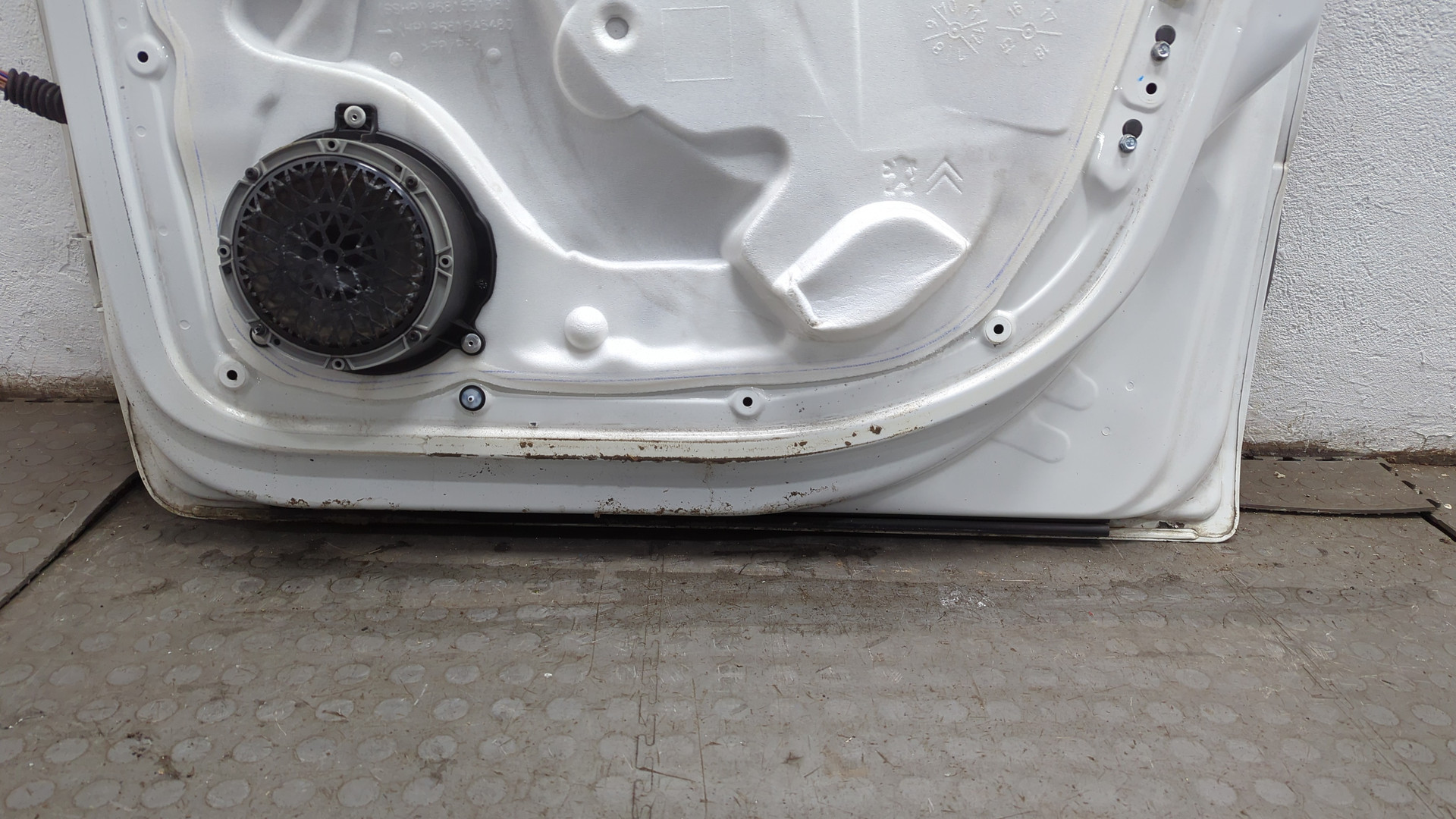 Дверь передняя правая