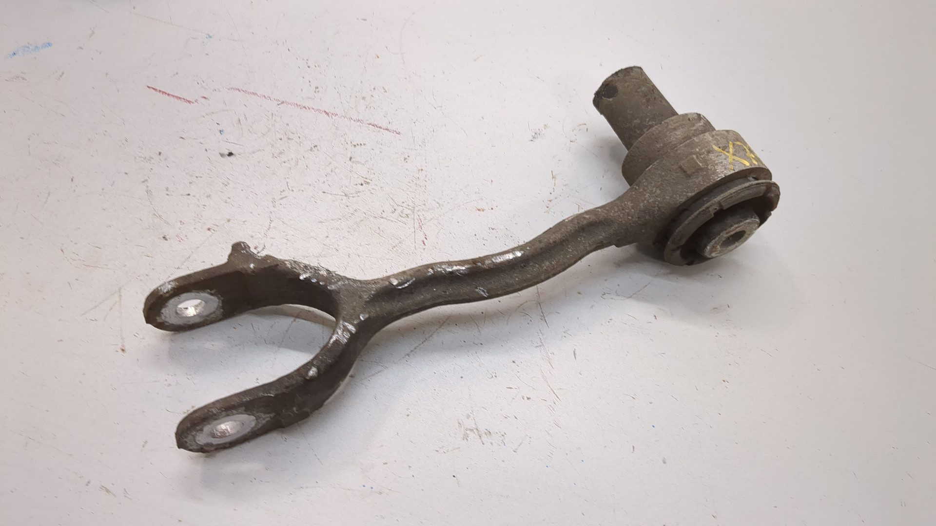 Рычаг задний