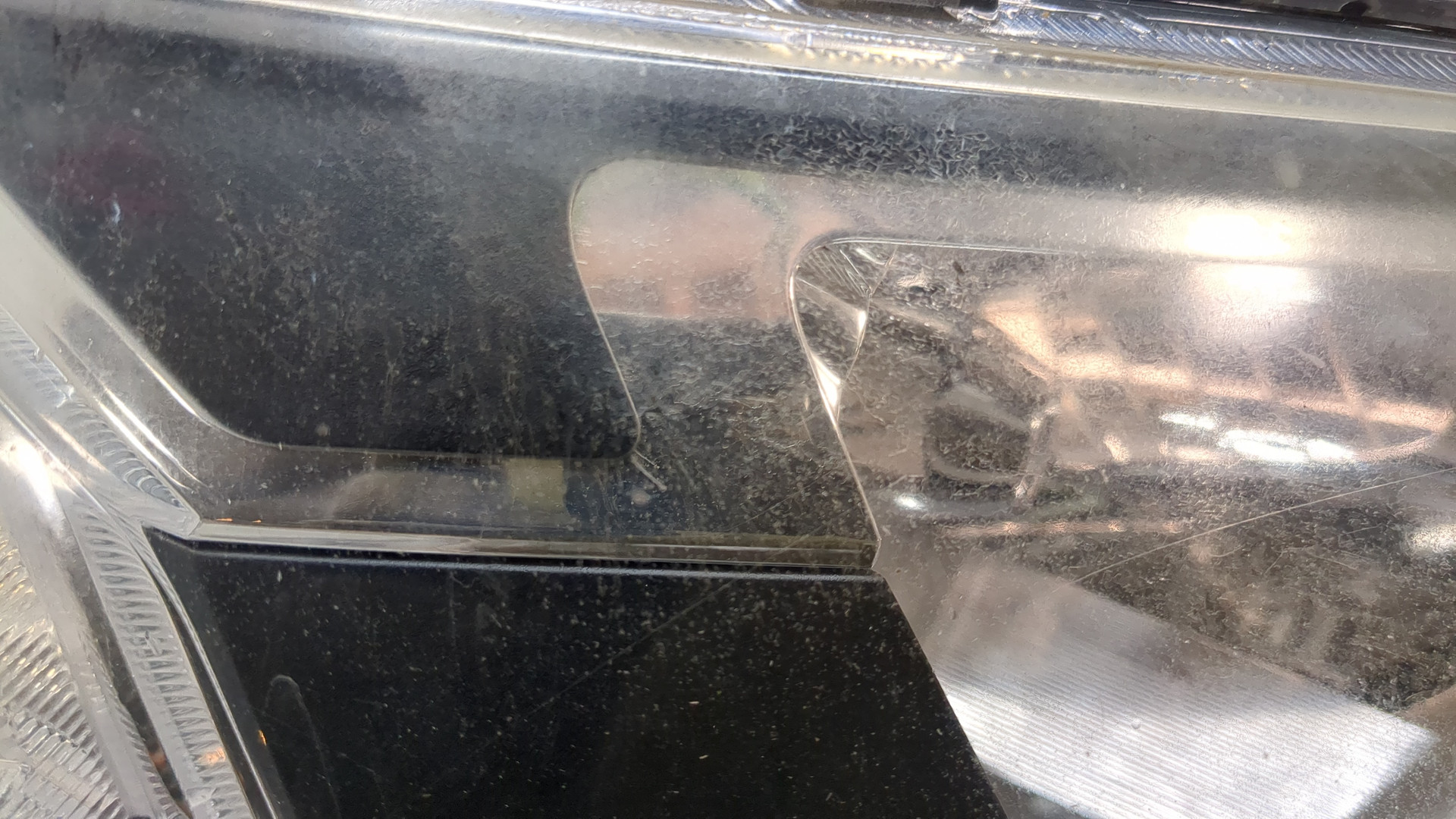 Фара правая