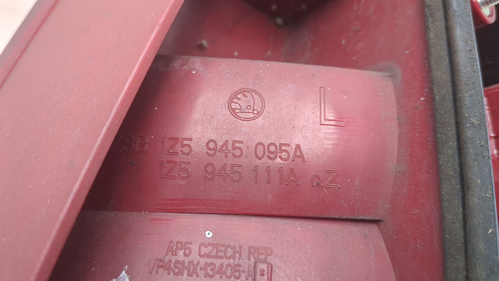 Фонарь задний левый