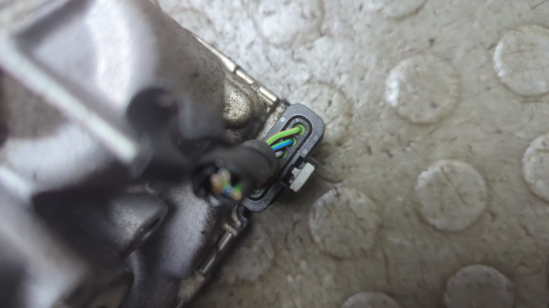 Заслонка дроссельная электрическая