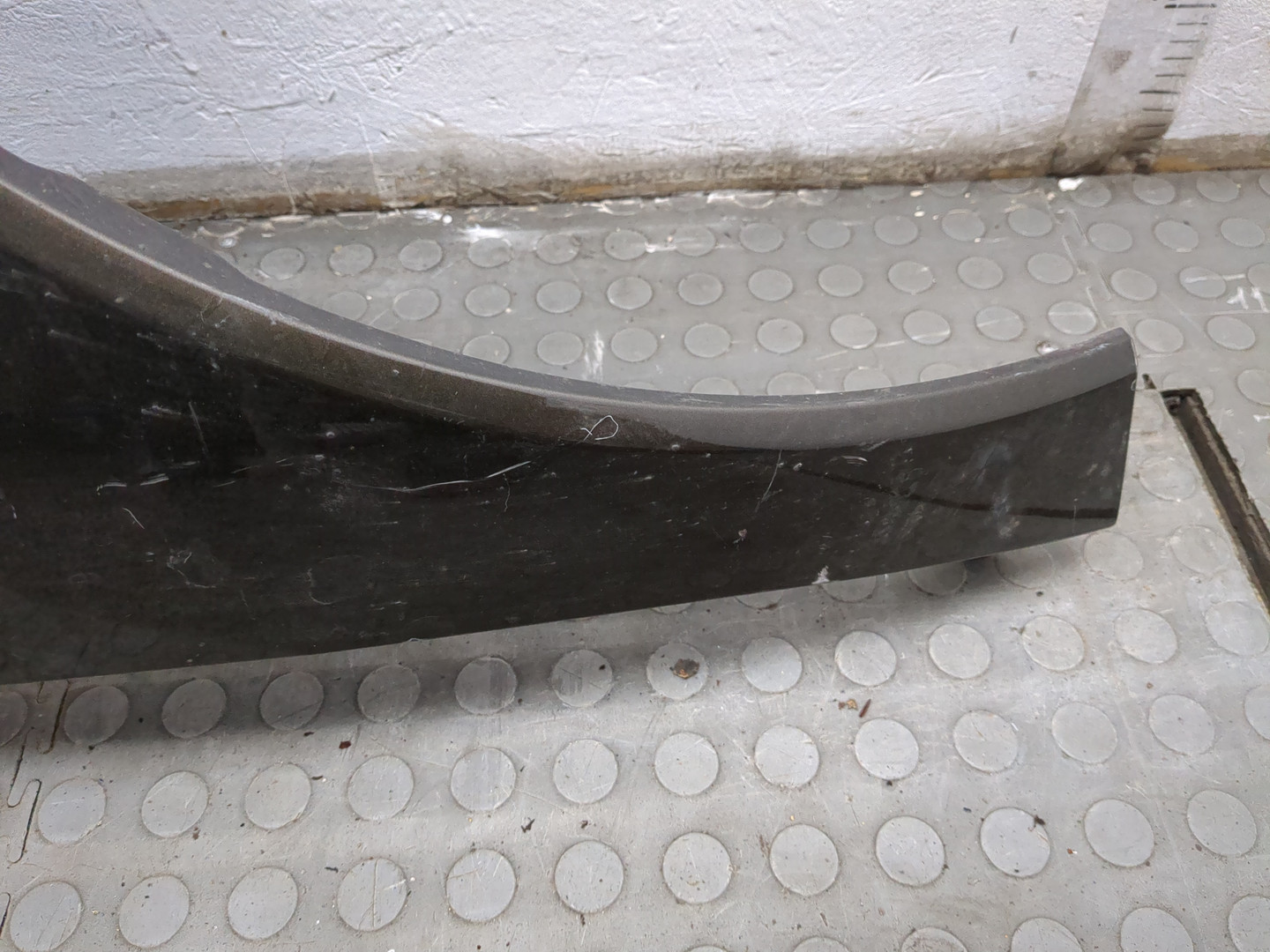 Крыло переднее правое