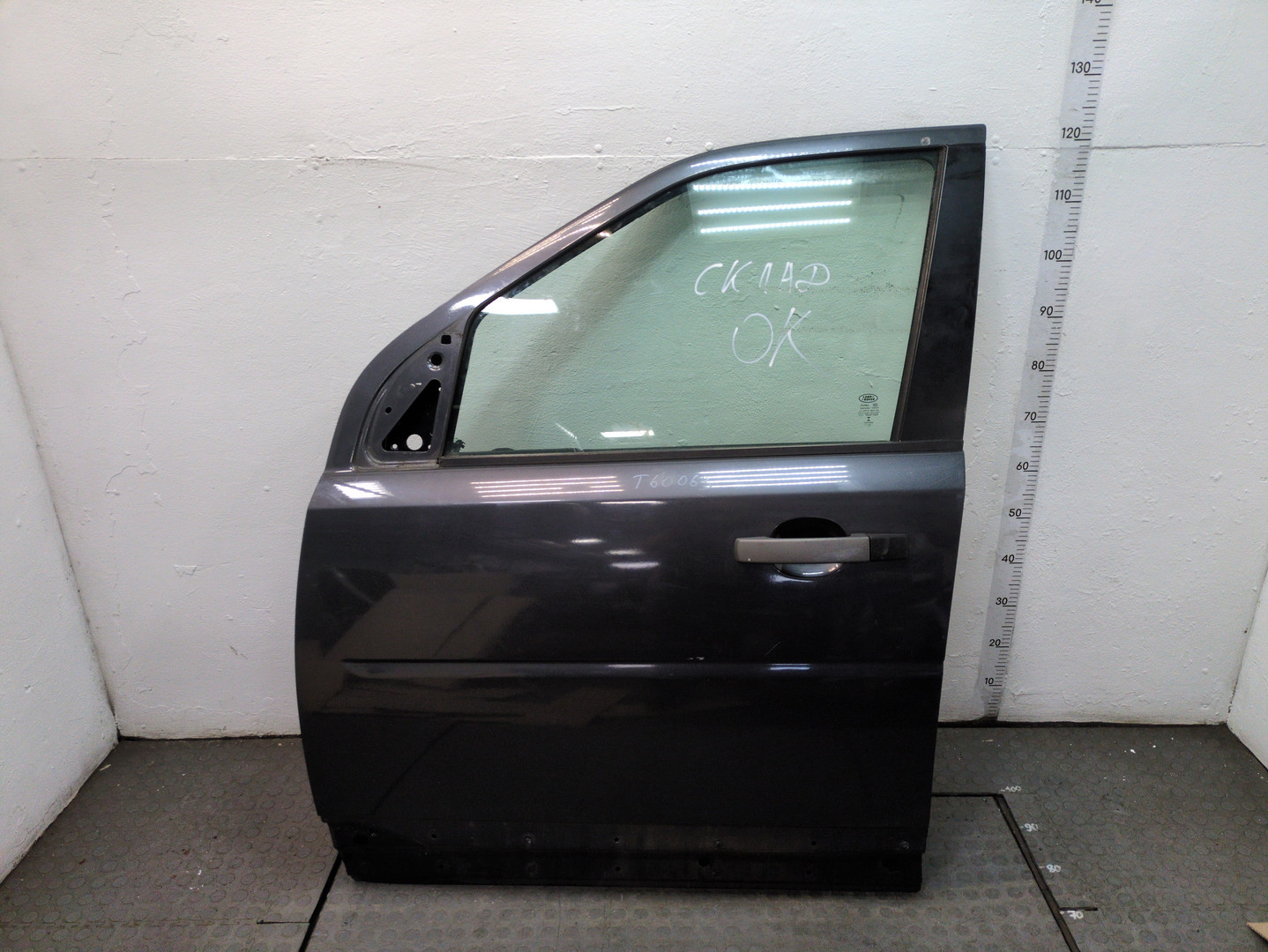 Дверь передняя левая