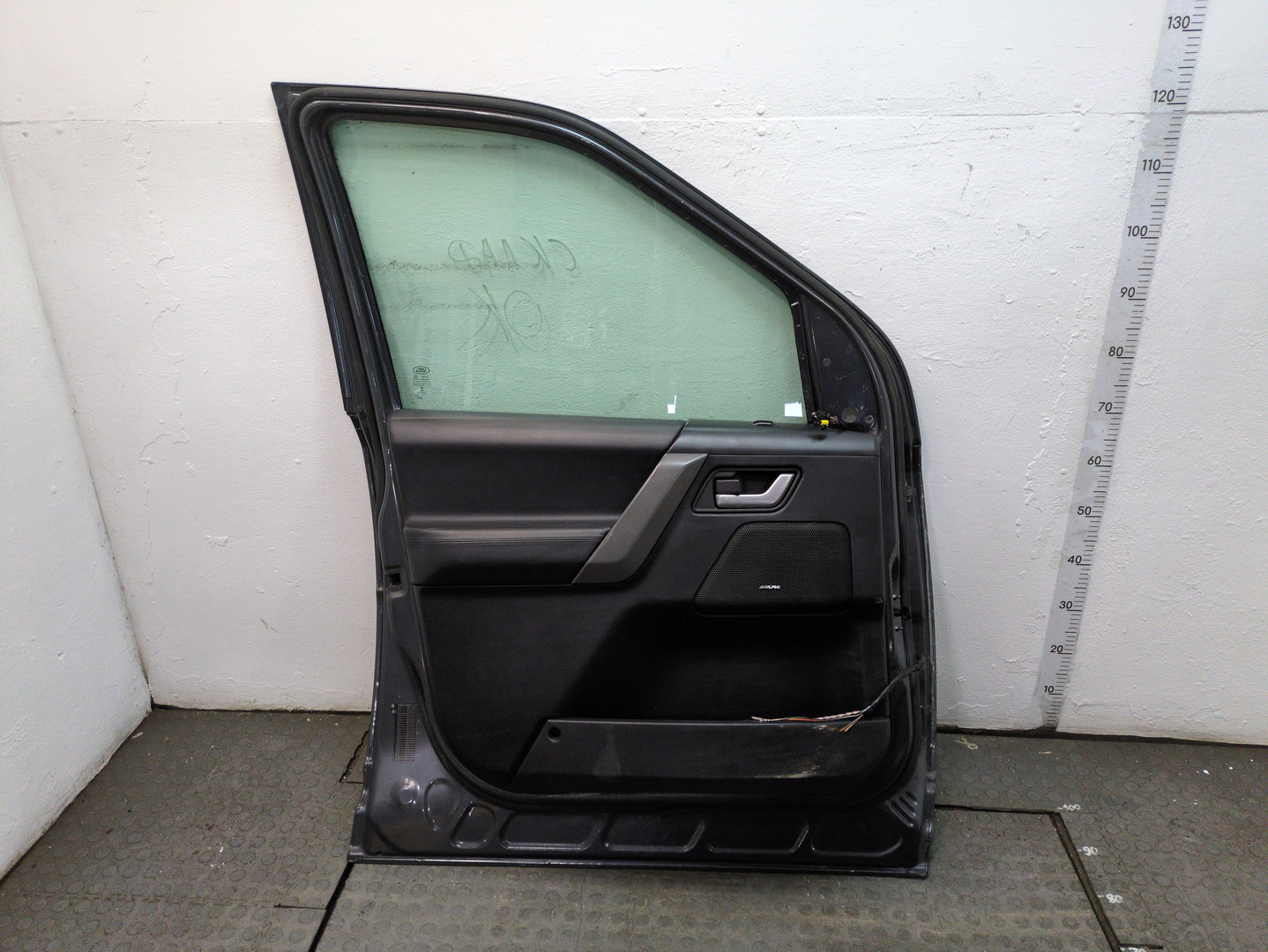 Дверь передняя левая