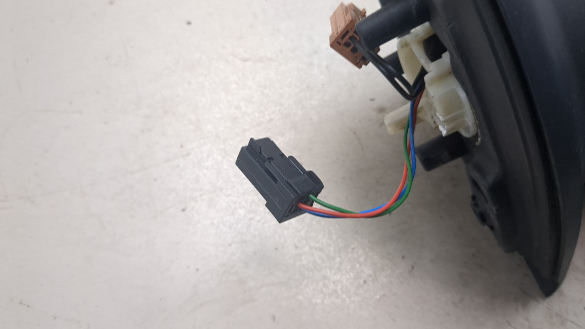 Зеркало правое электрическое