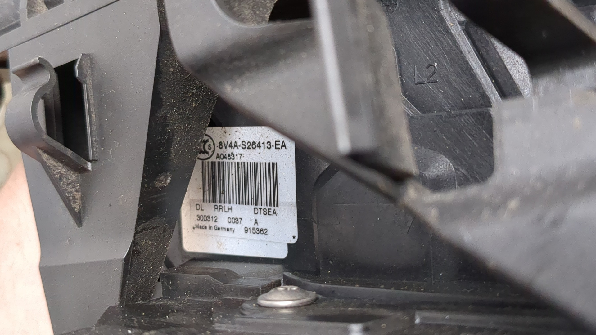 Замок двери задней левой