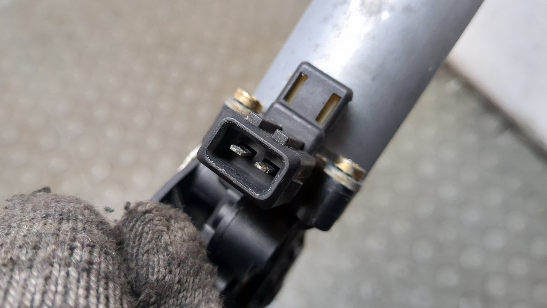 Стеклоподъемник электр. передний правый