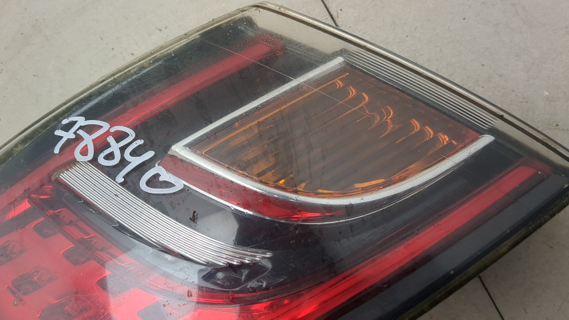 Фонарь задний левый